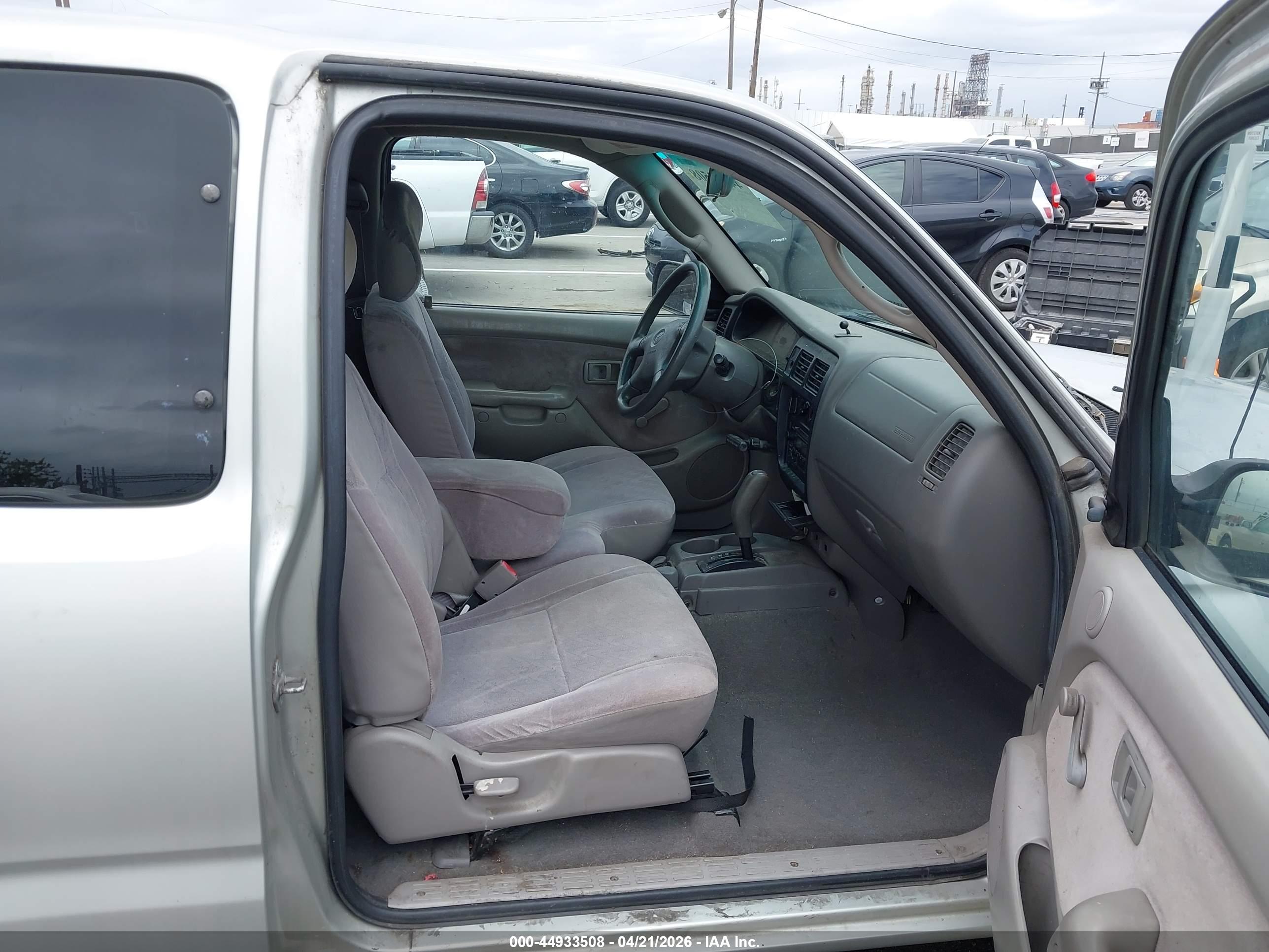 TOYOTA TACOMA image 5