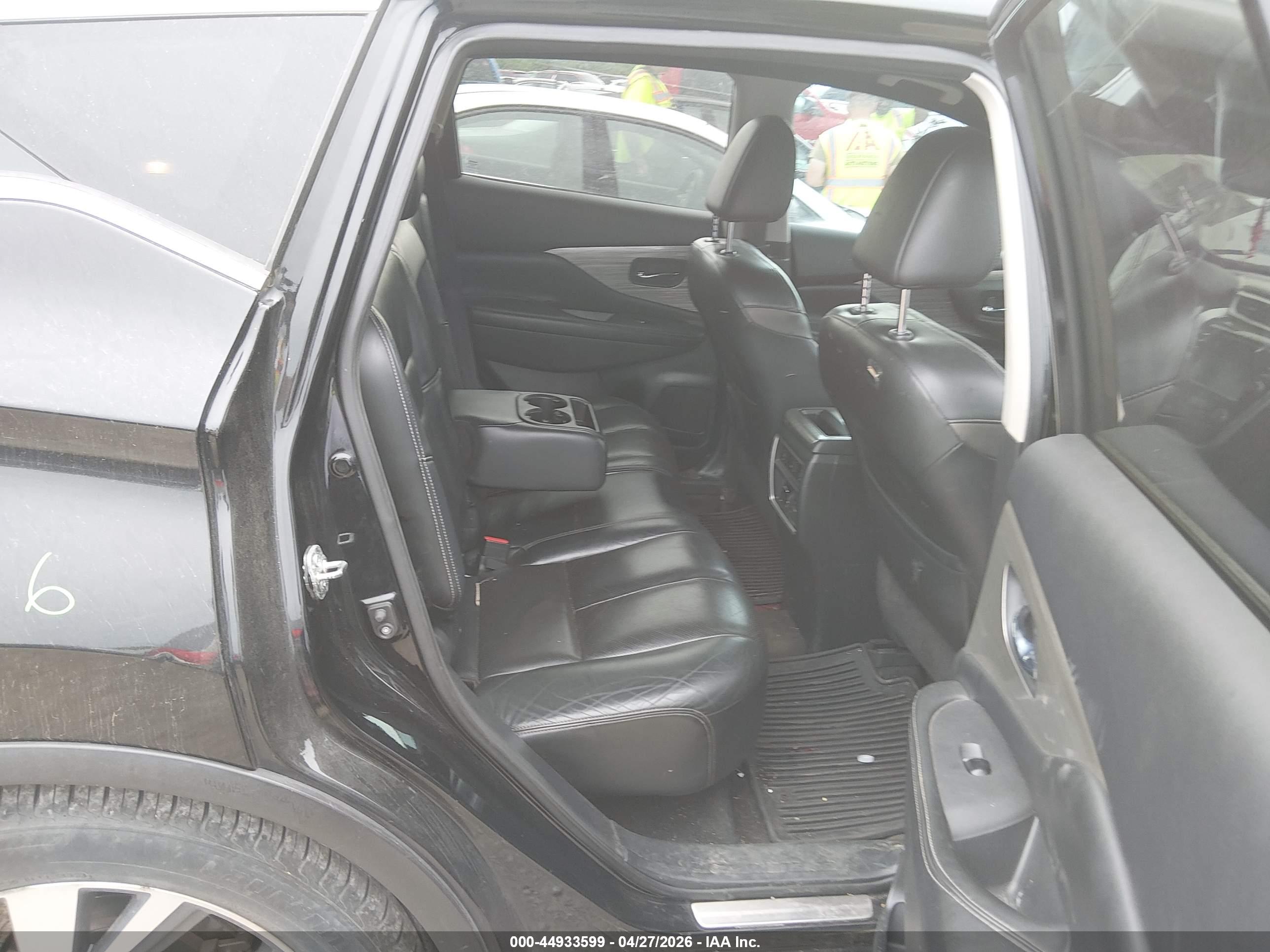 NISSAN MURANO image 8