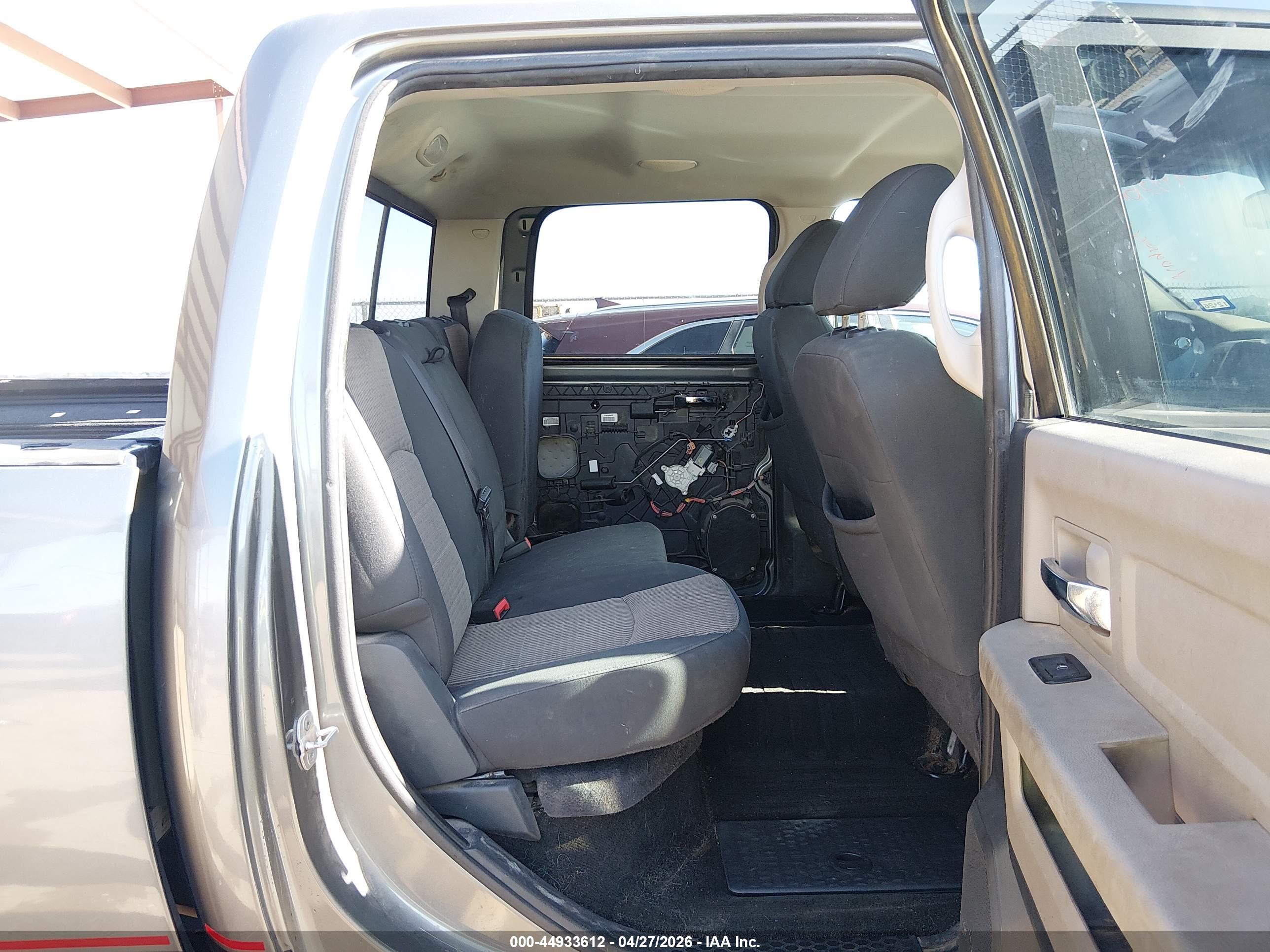 RAM 2500 image 8