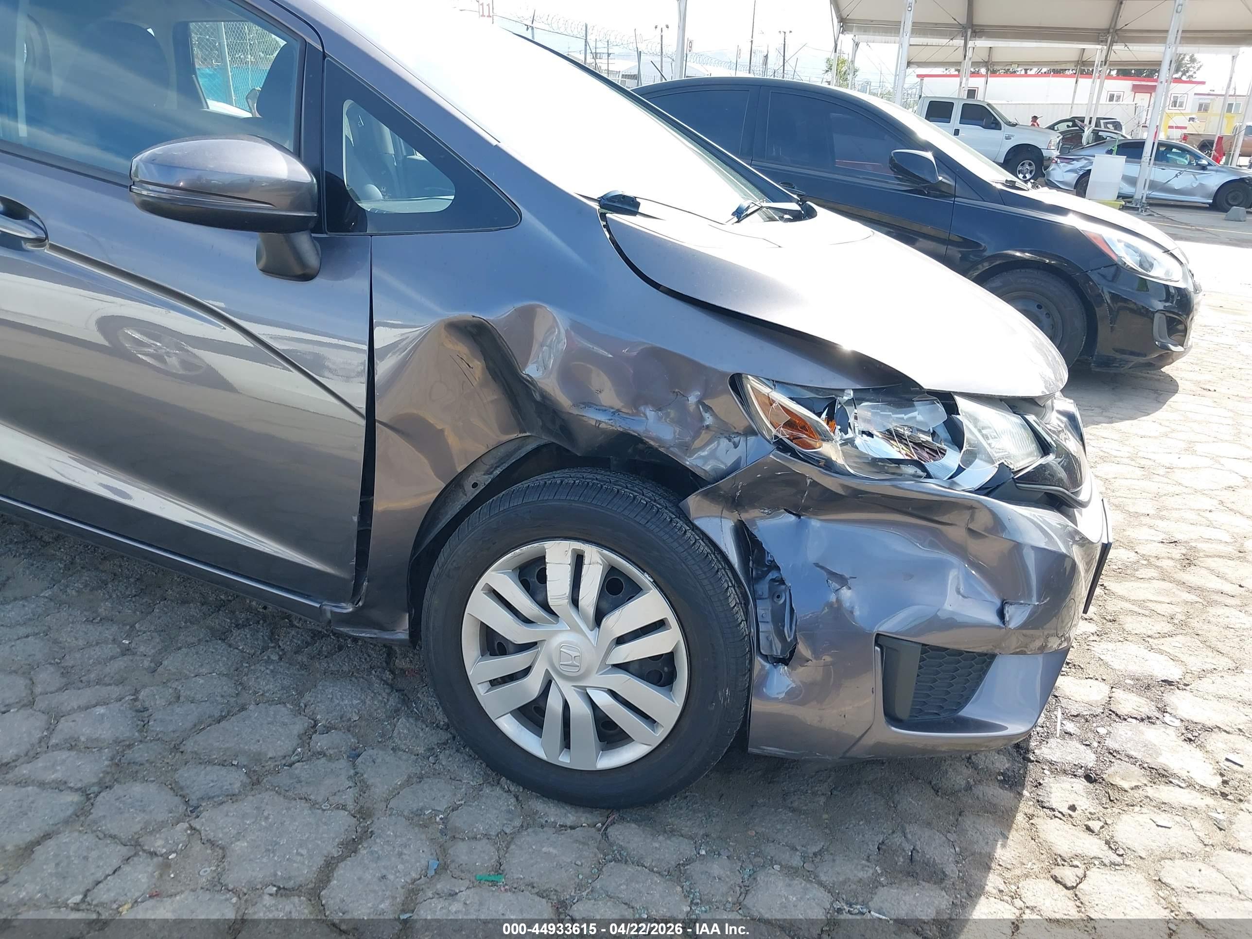 HONDA FIT image 6