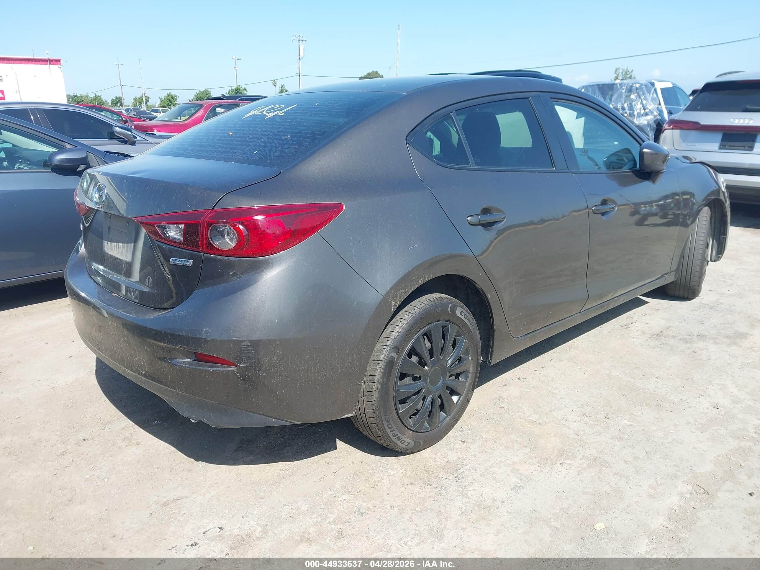 MAZDA MAZDA3 image 4