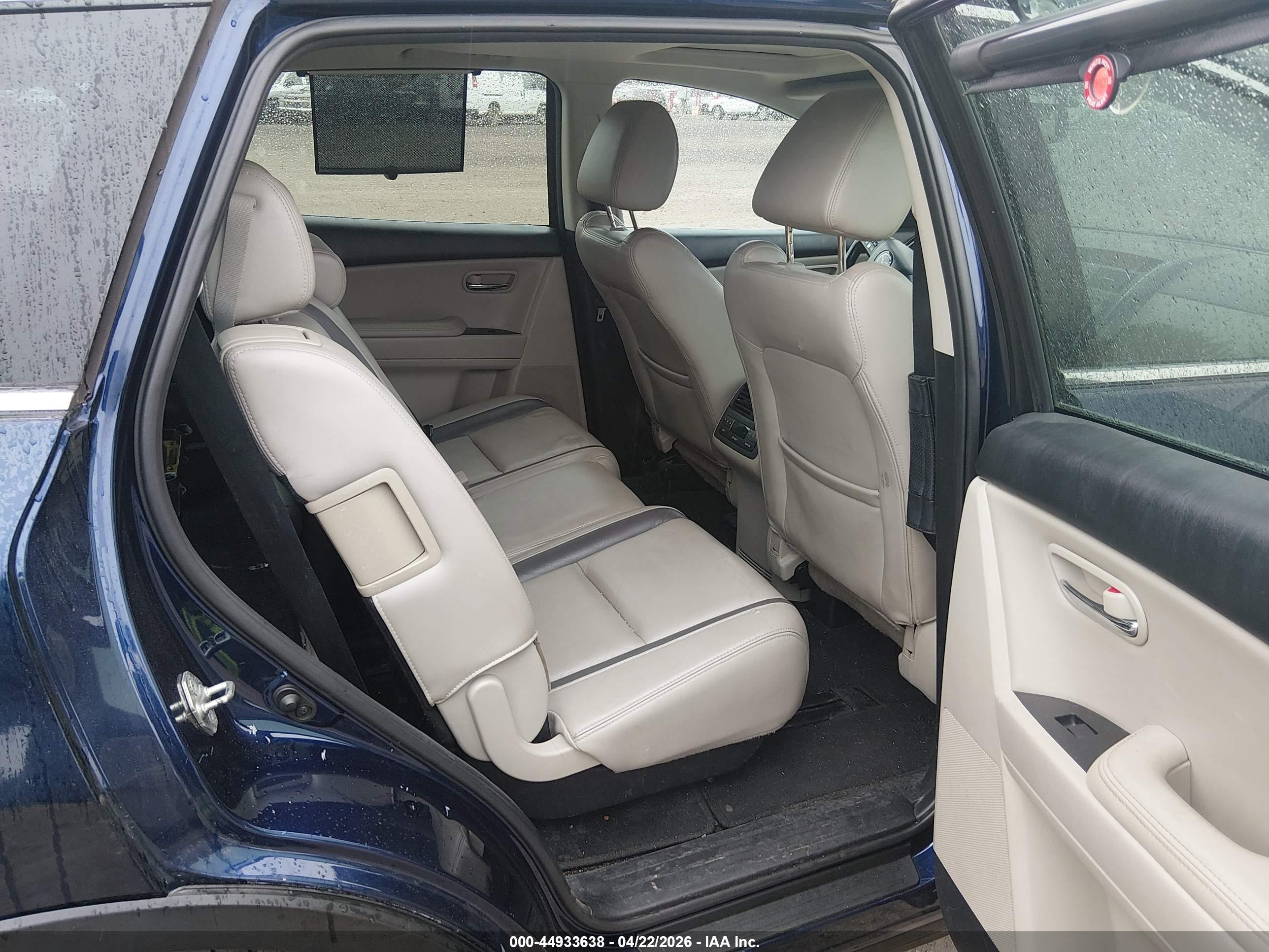 MAZDA CX-9 image 8