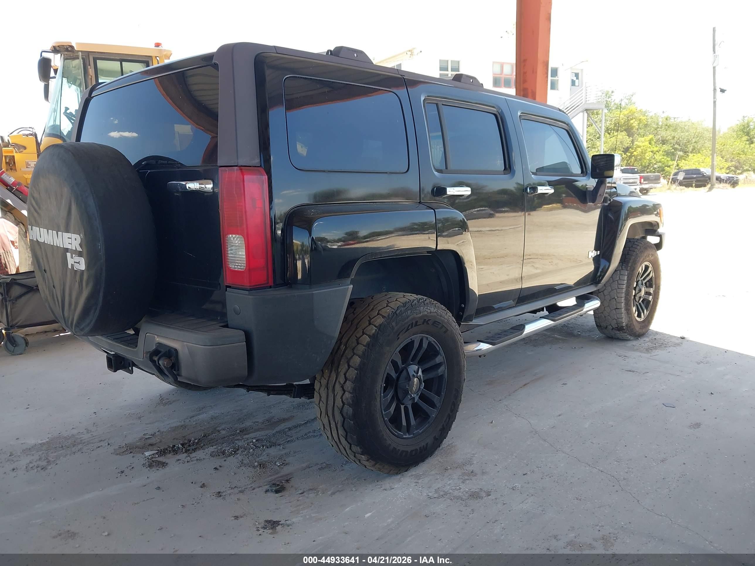 HUMMER H3 image 4