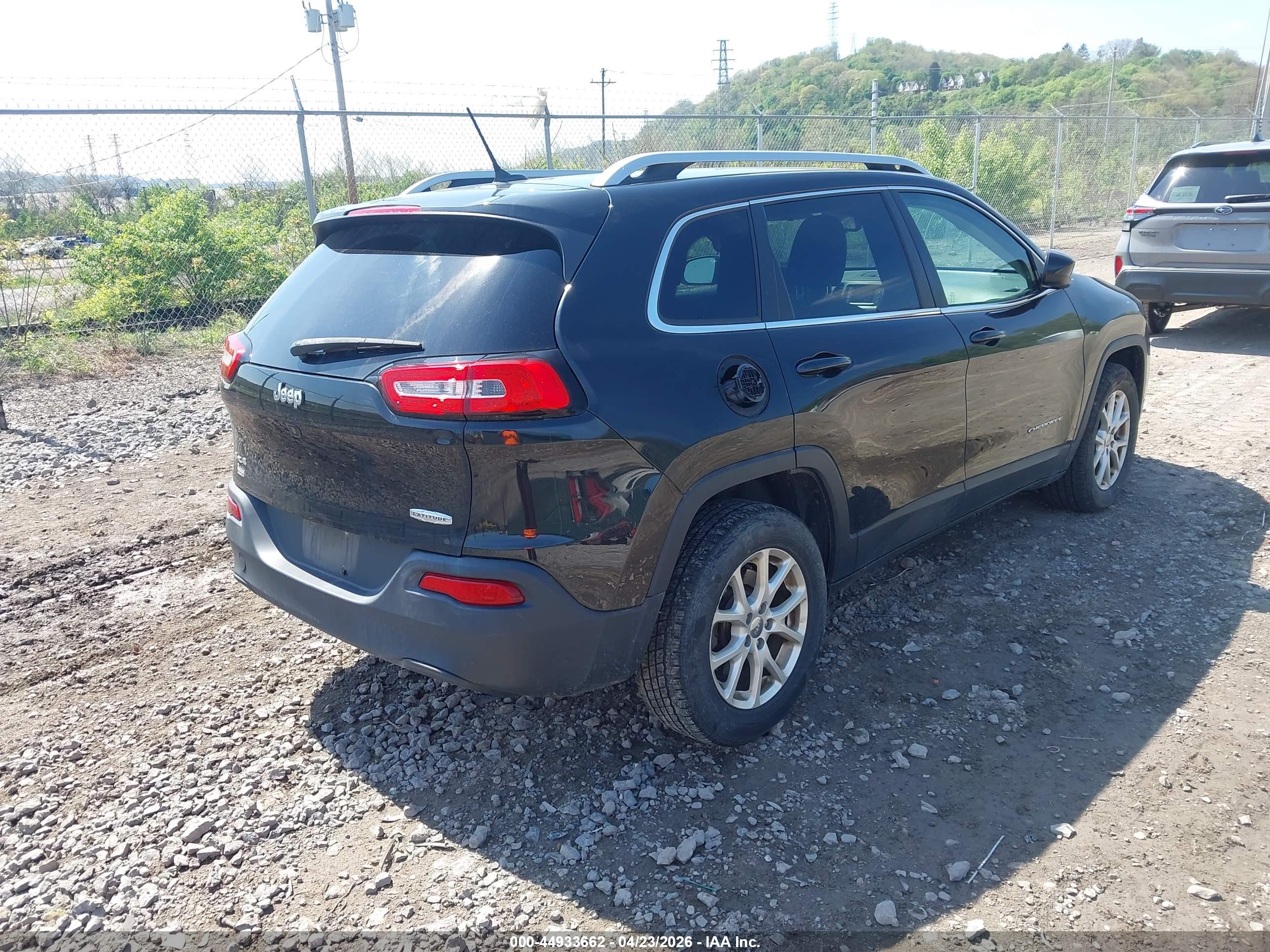 JEEP CHEROKEE image 4