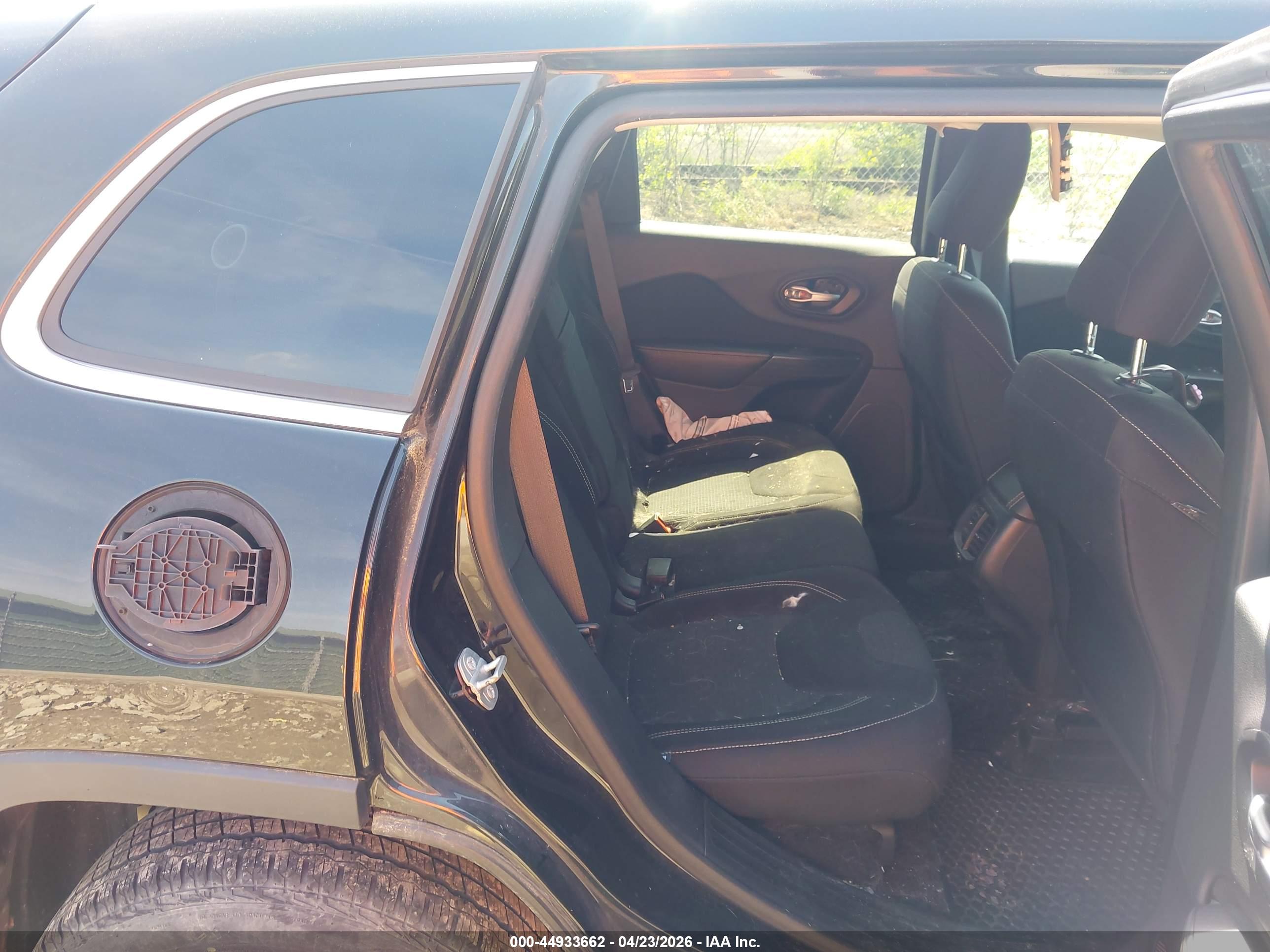 JEEP CHEROKEE image 8