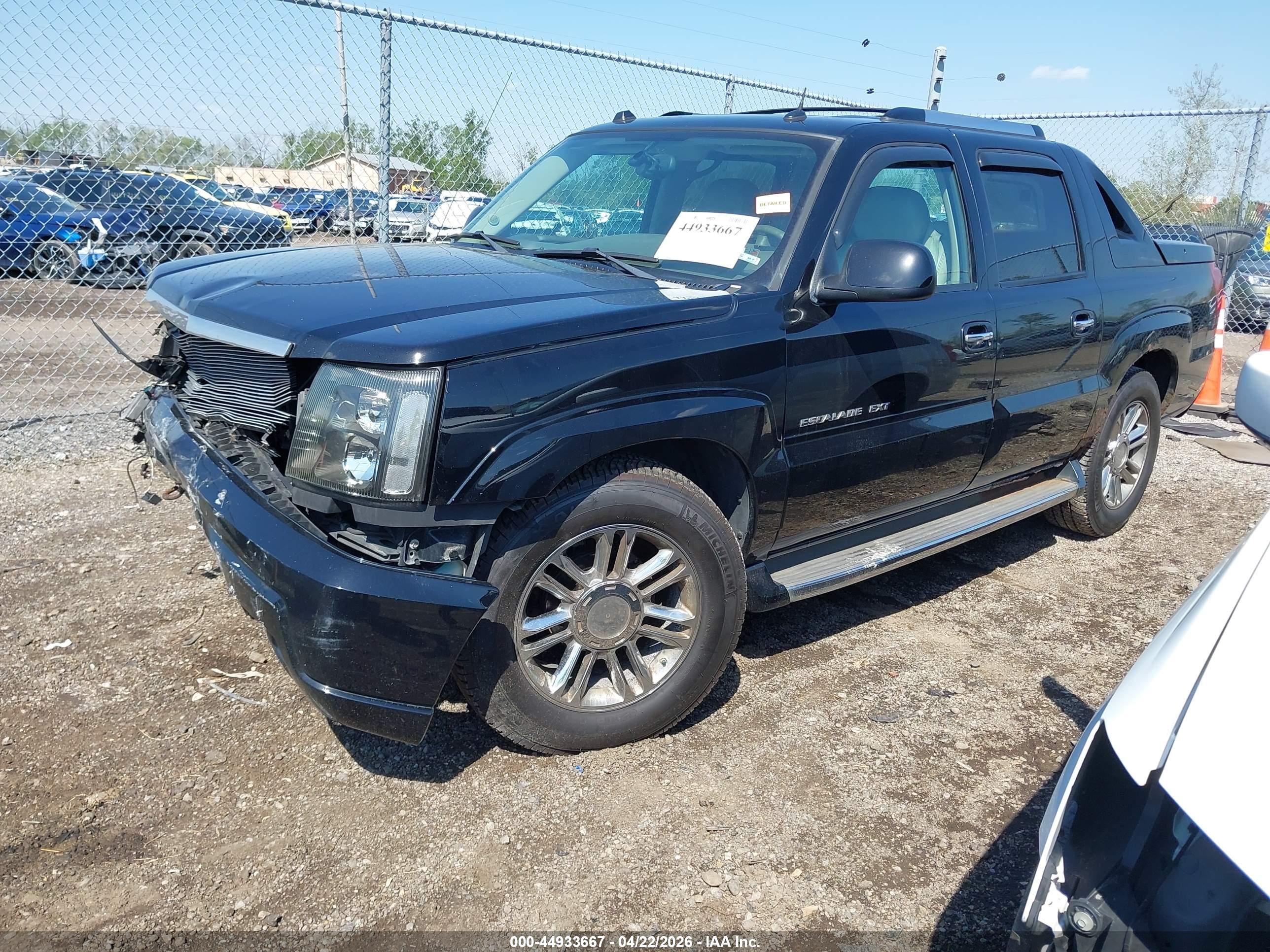 CADILLAC ESCALADE image 2