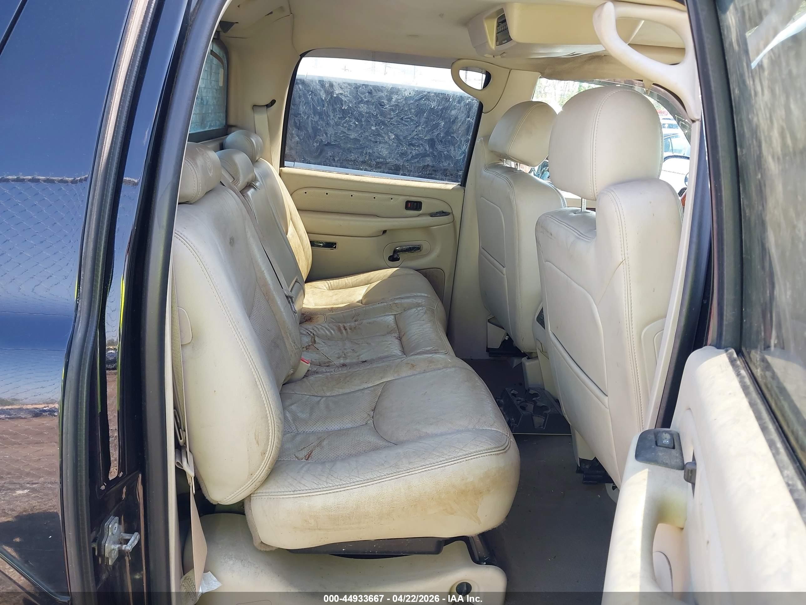 CADILLAC ESCALADE image 8