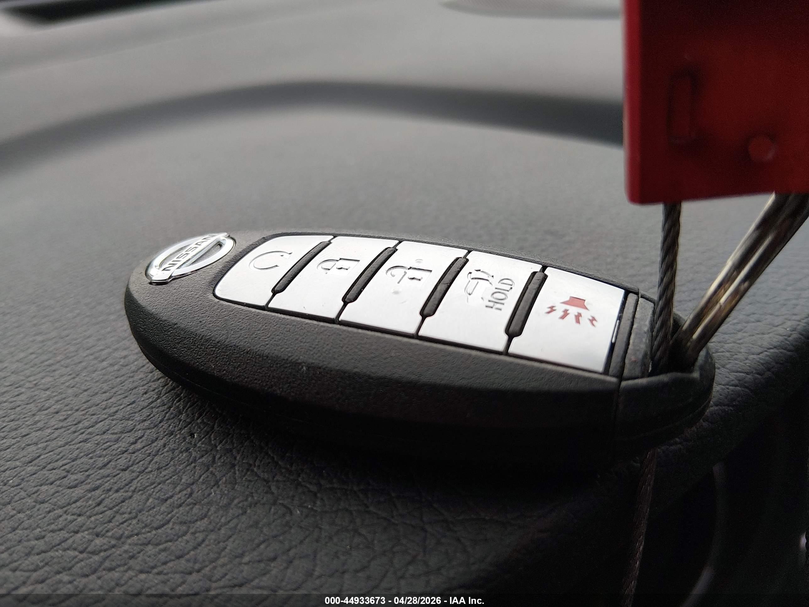 NISSAN ROGUE image 11