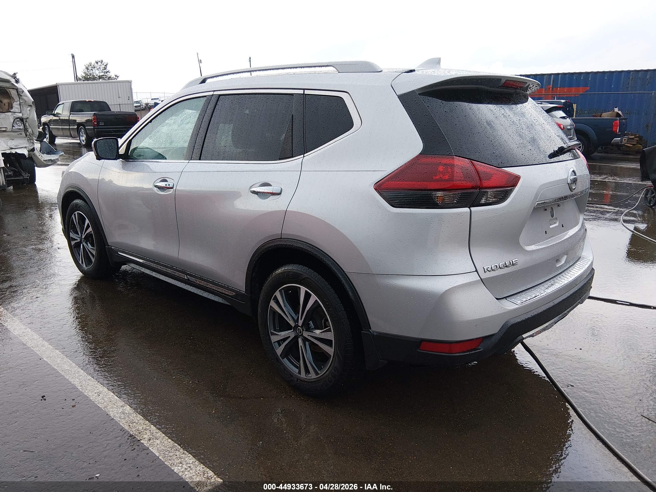 NISSAN ROGUE image 3