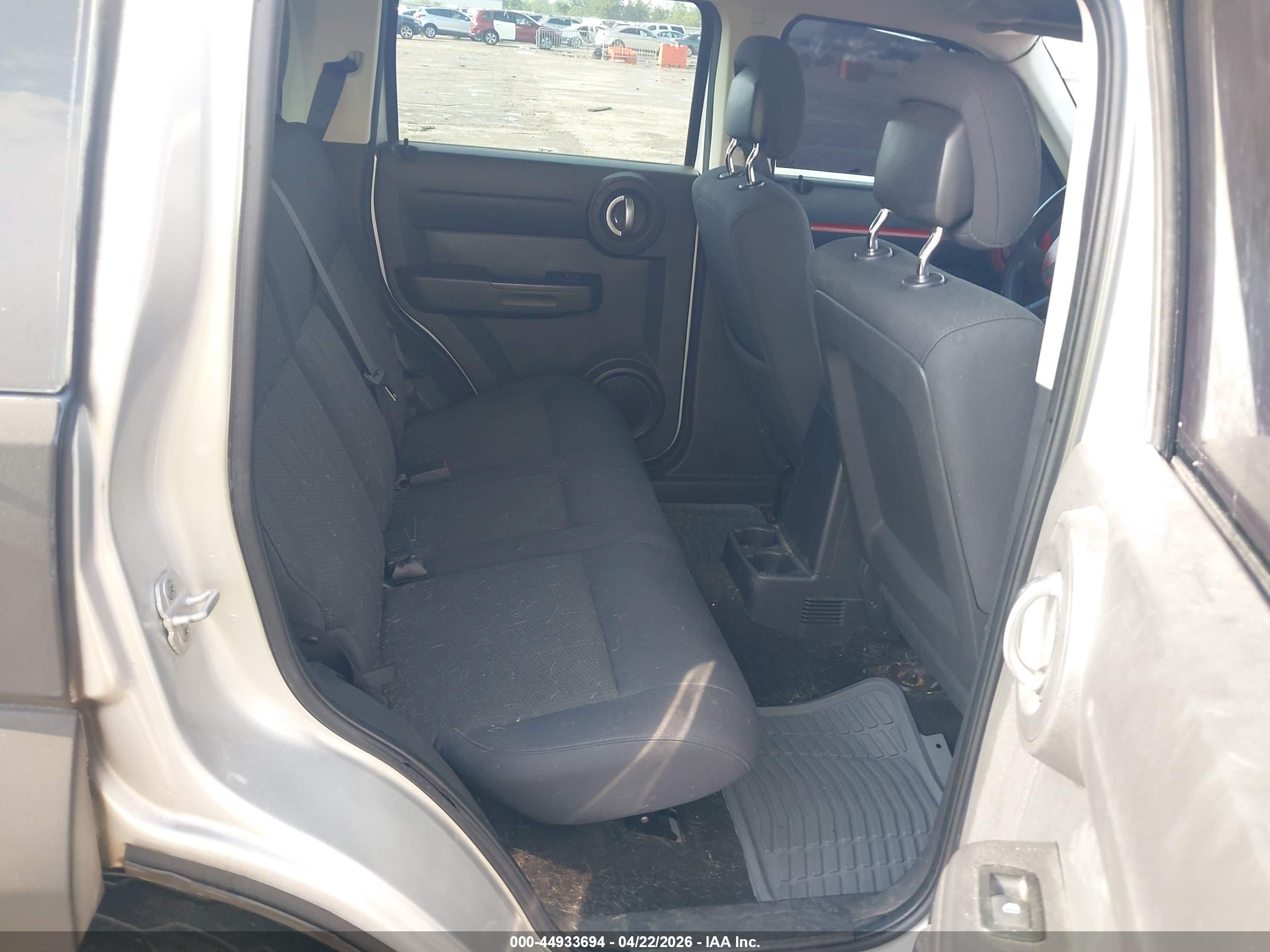 DODGE NITRO image 8