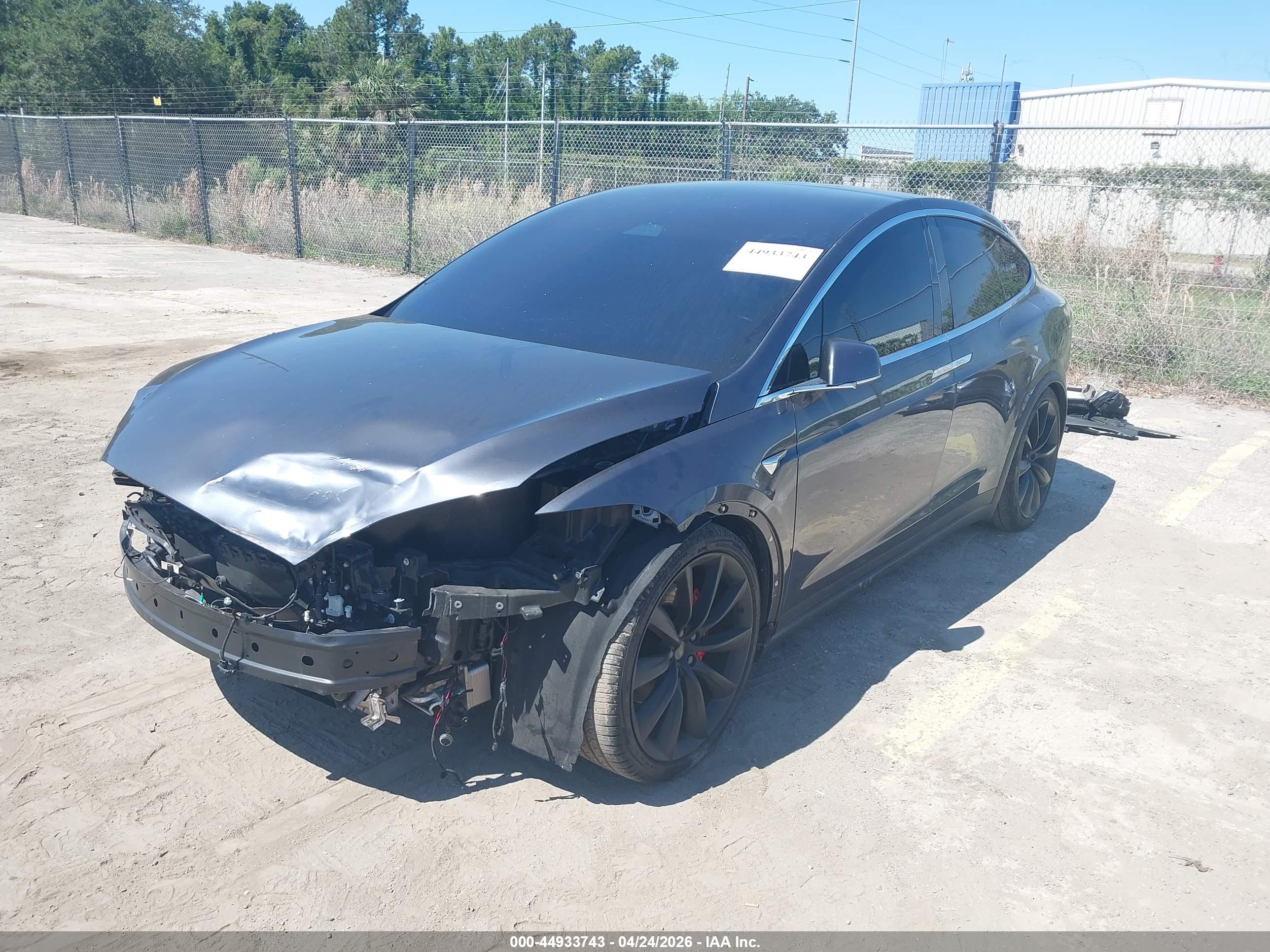 TESLA MODEL image 2