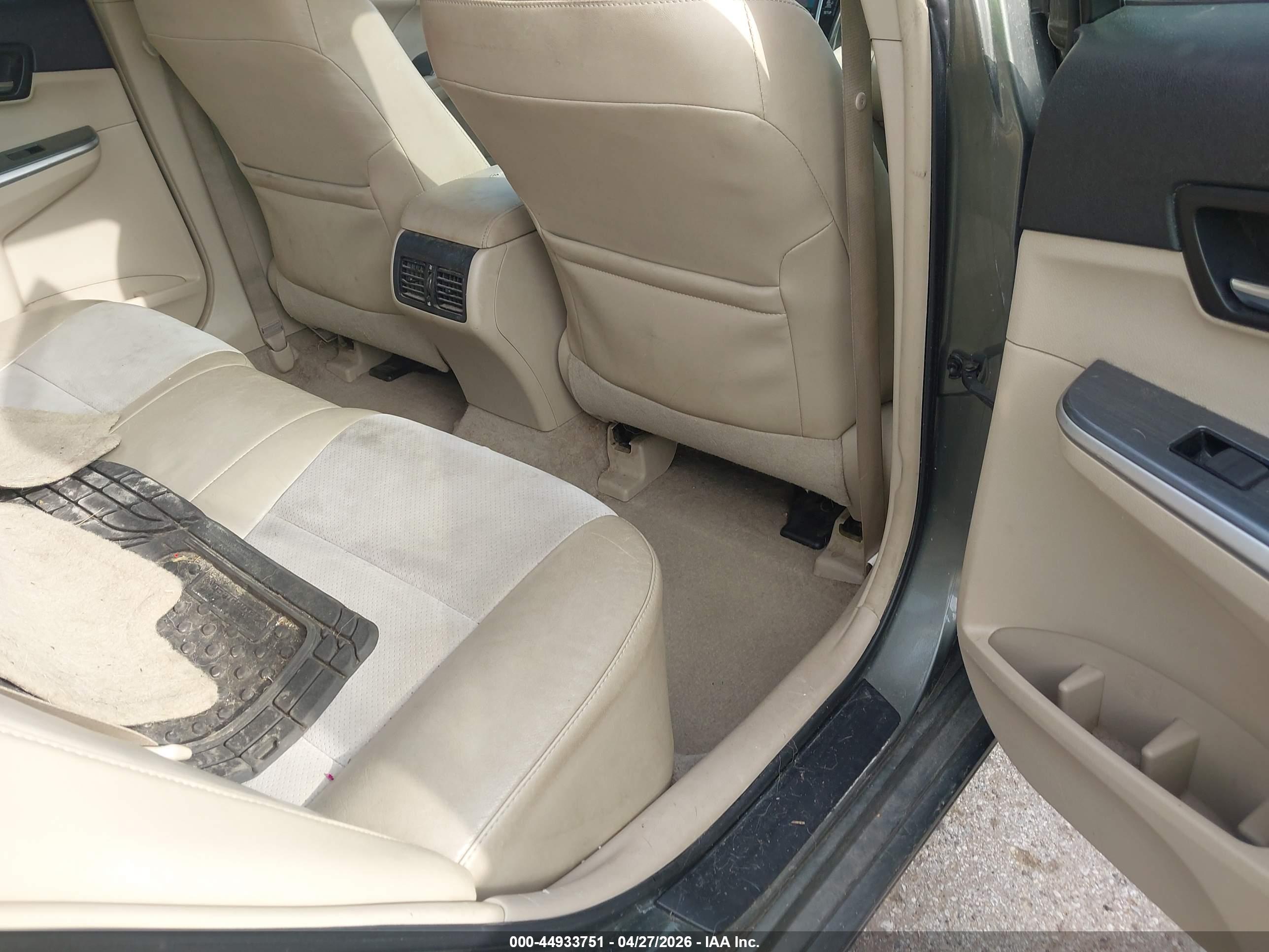 TOYOTA CAMRY image 8