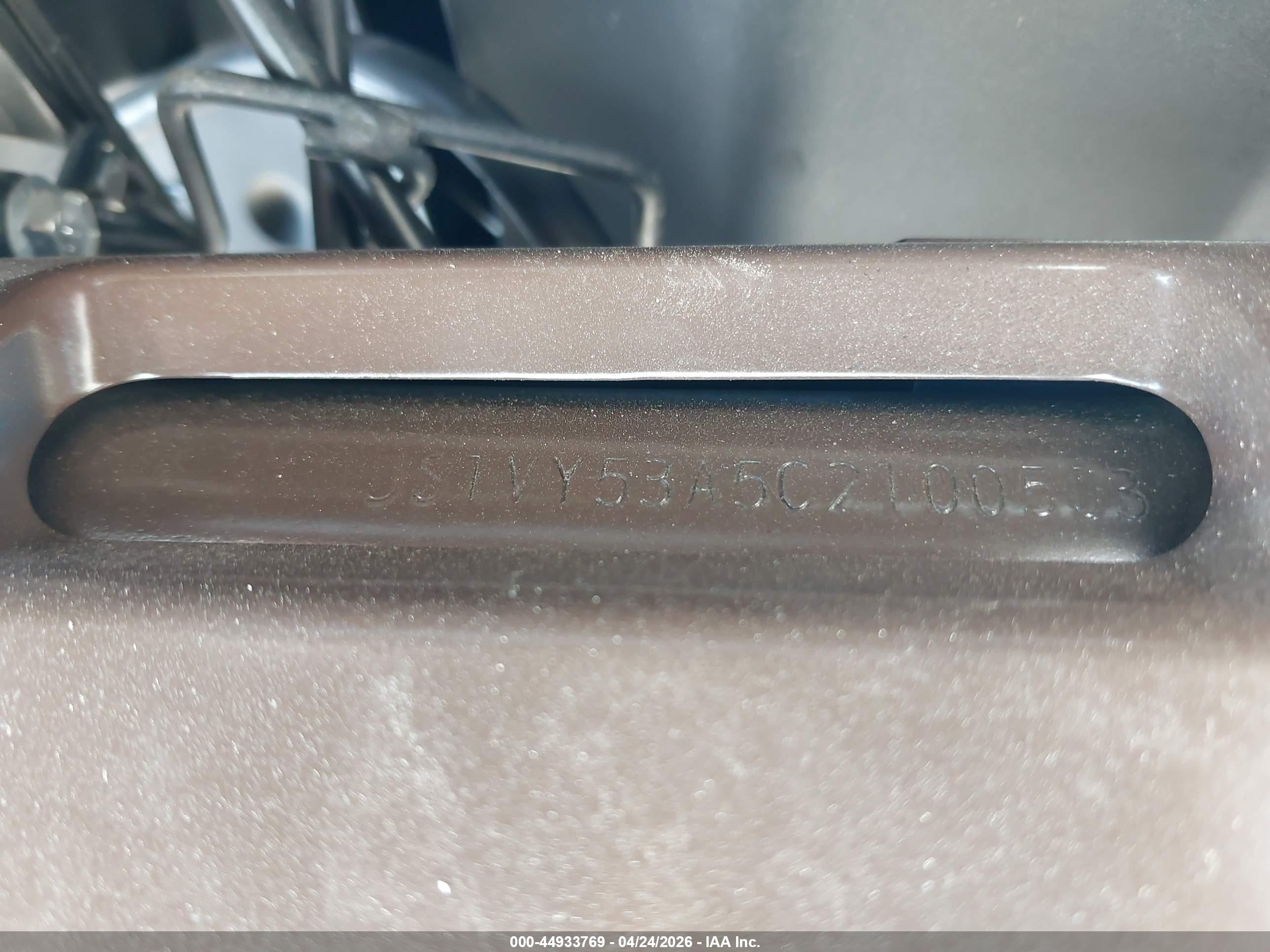 SUZUKI VZR1800 image 10