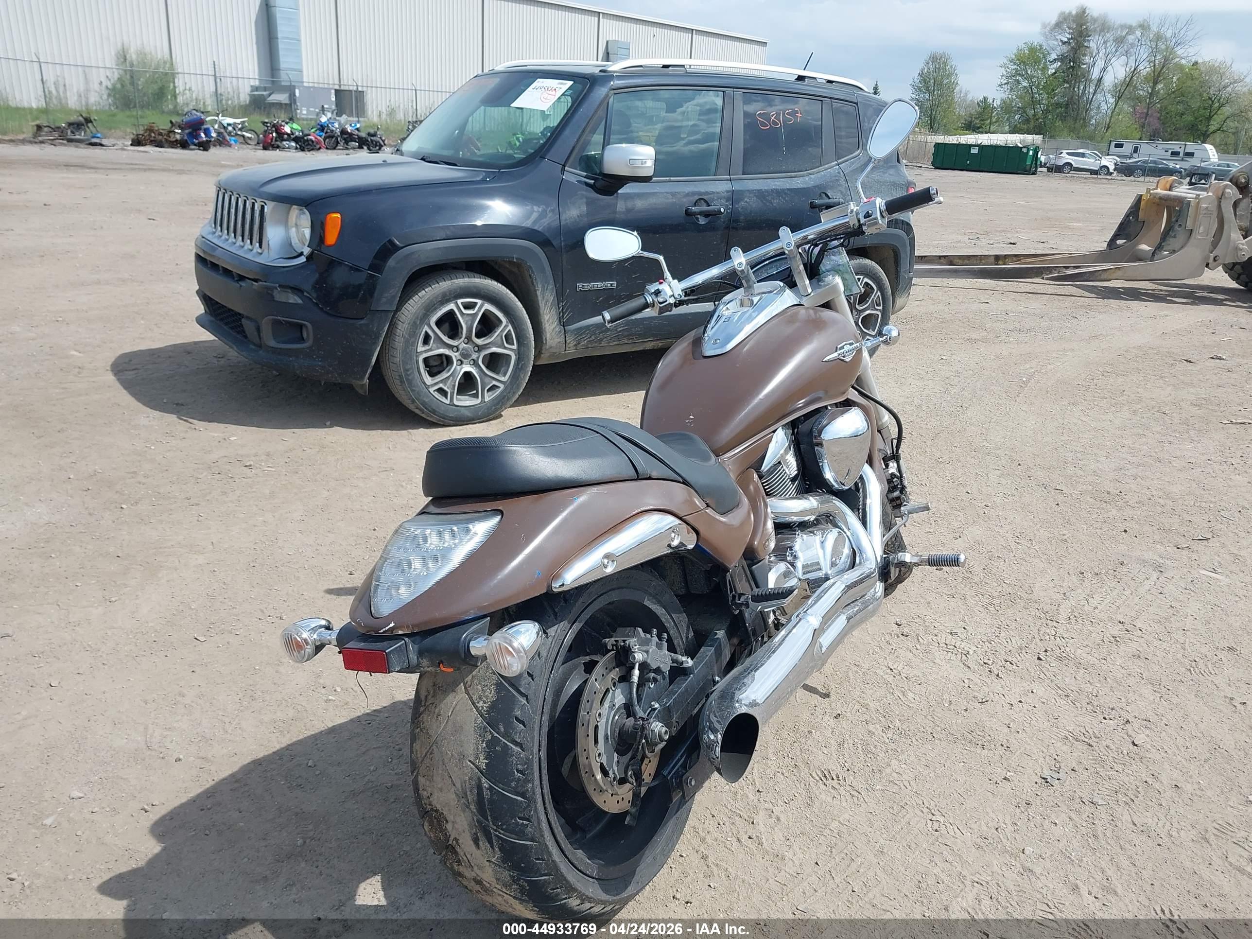 SUZUKI VZR1800 image 4
