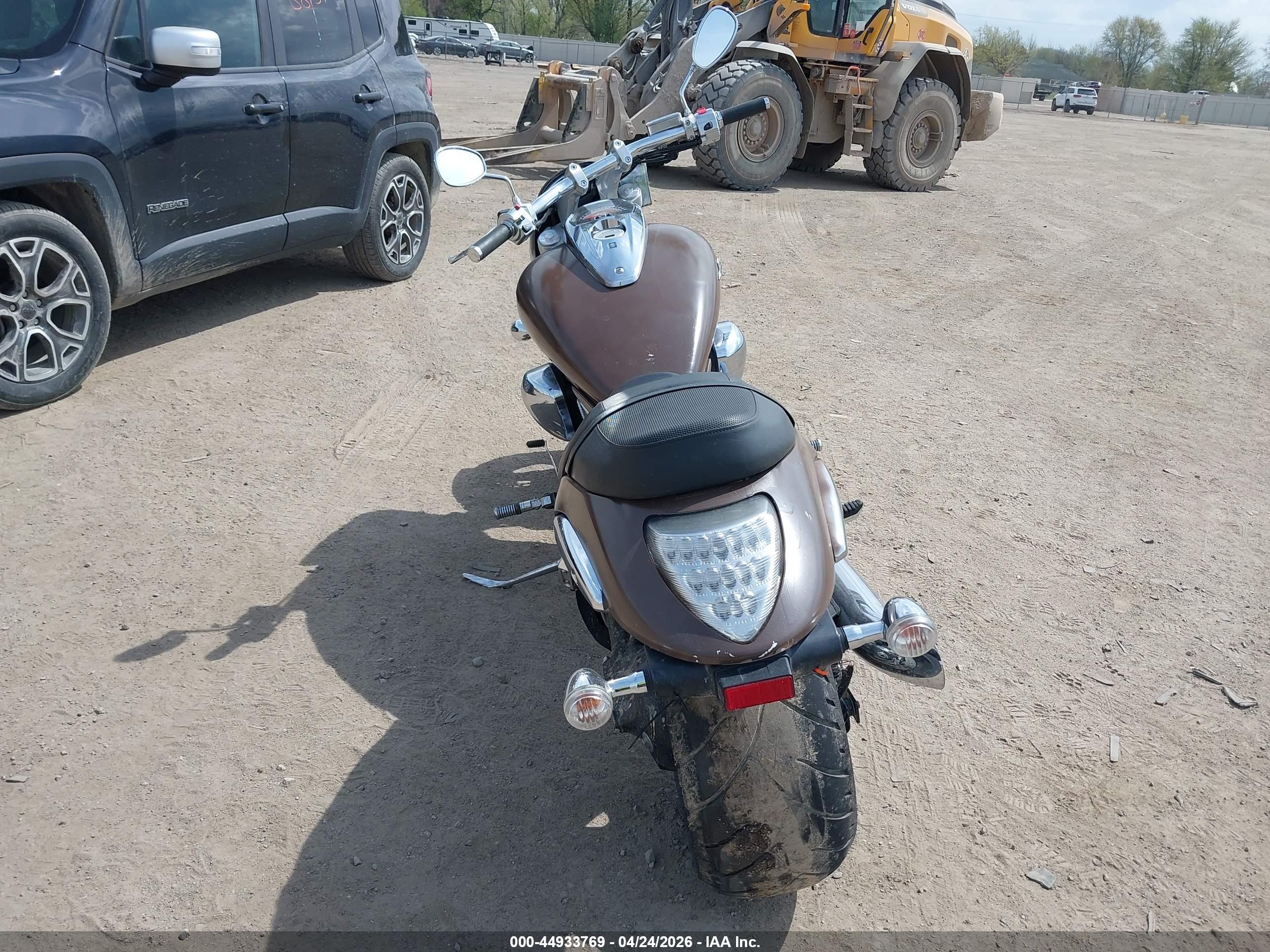 SUZUKI VZR1800 image 6
