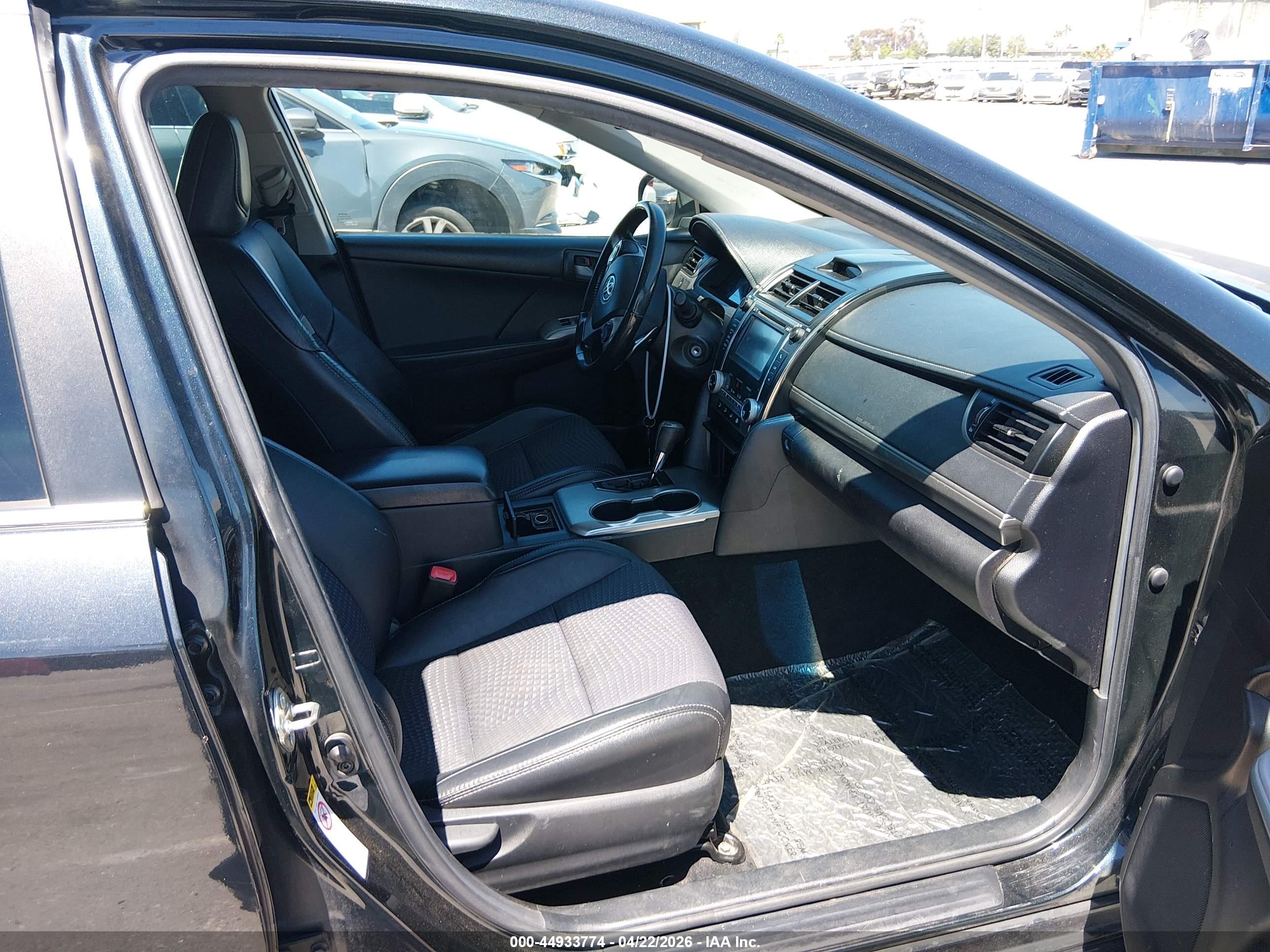 TOYOTA CAMRY image 5