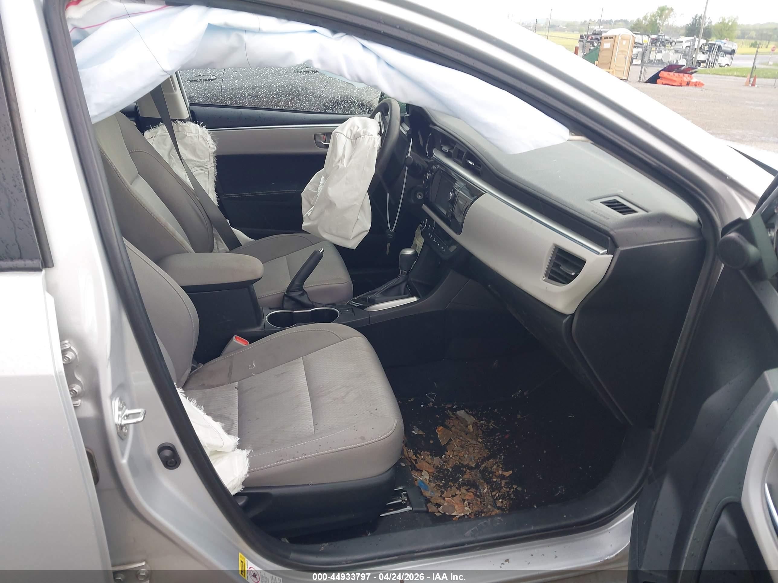 TOYOTA COROLLA image 5