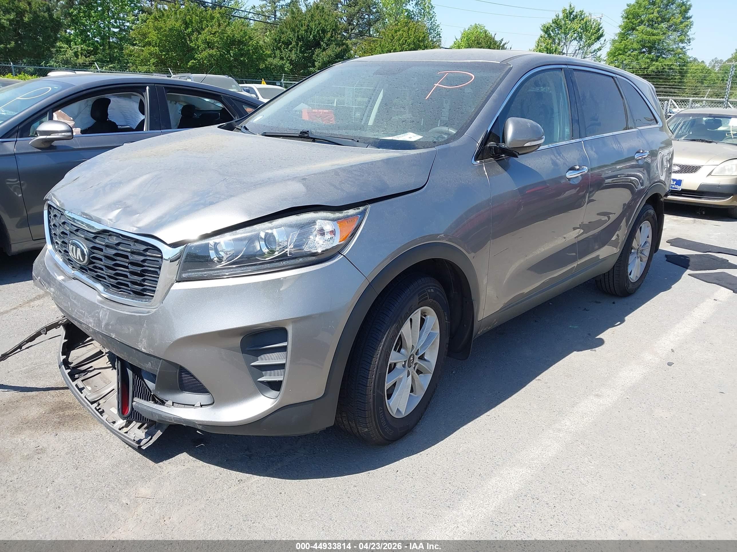 KIA SORENTO image 2