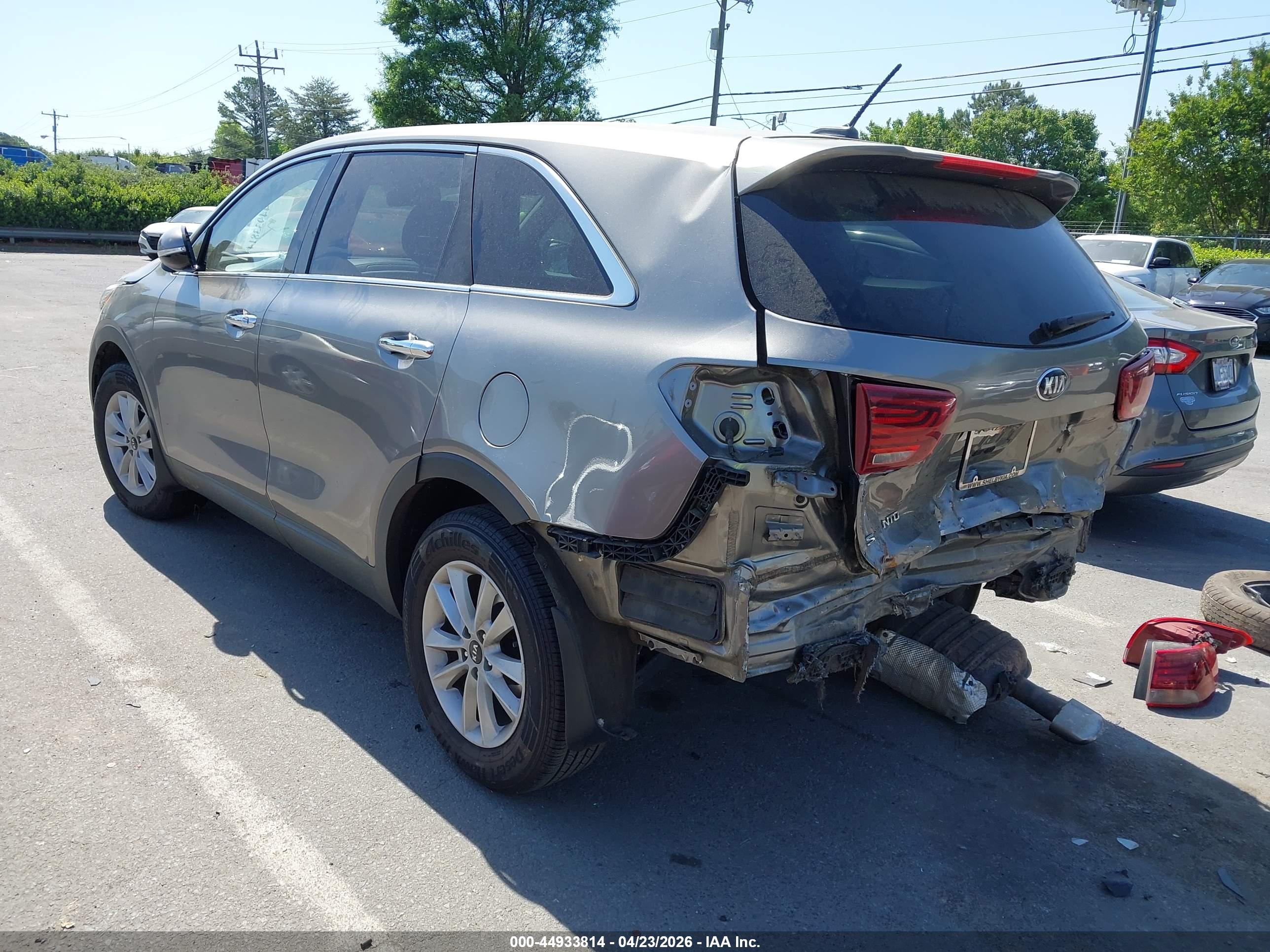 KIA SORENTO image 3