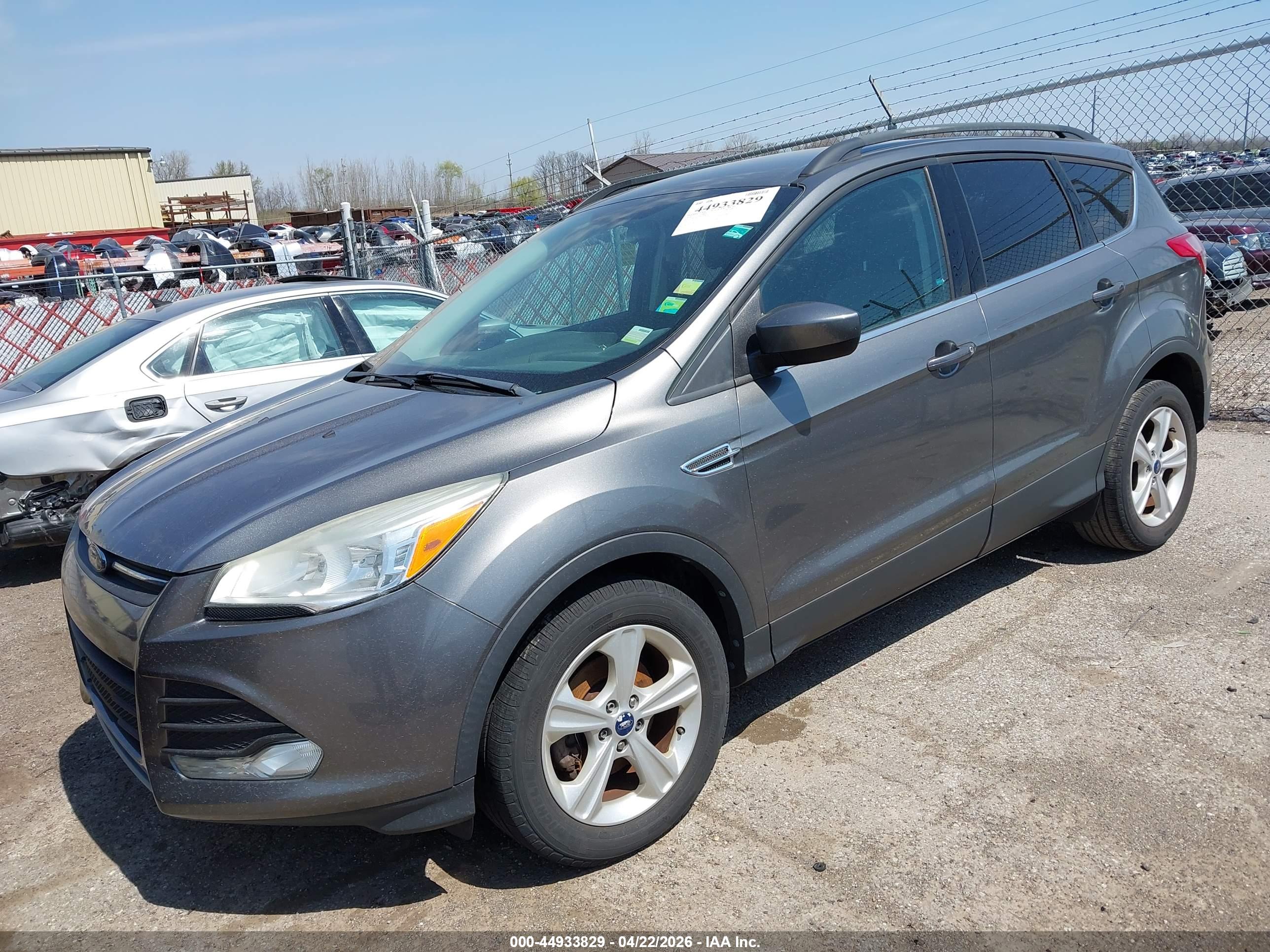 FORD ESCAPE image 2