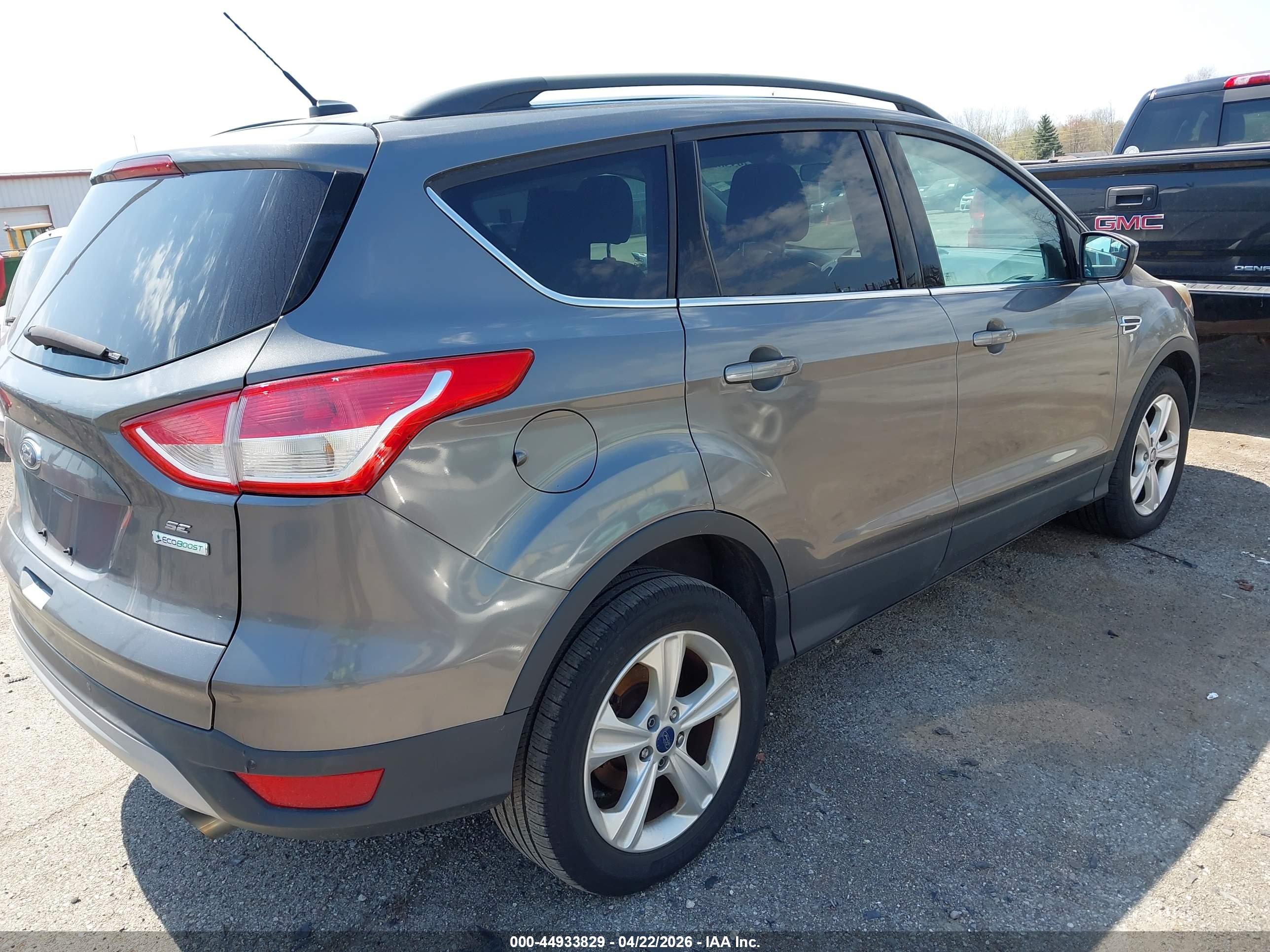 FORD ESCAPE image 4