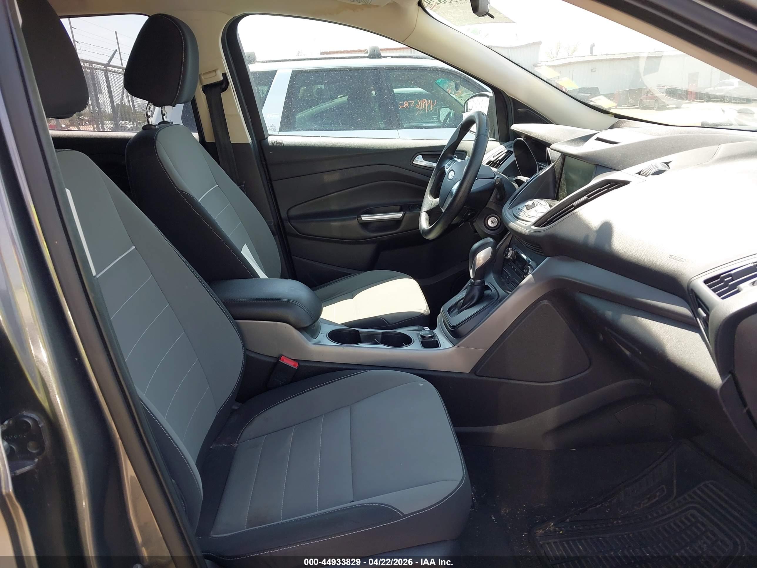 FORD ESCAPE image 5