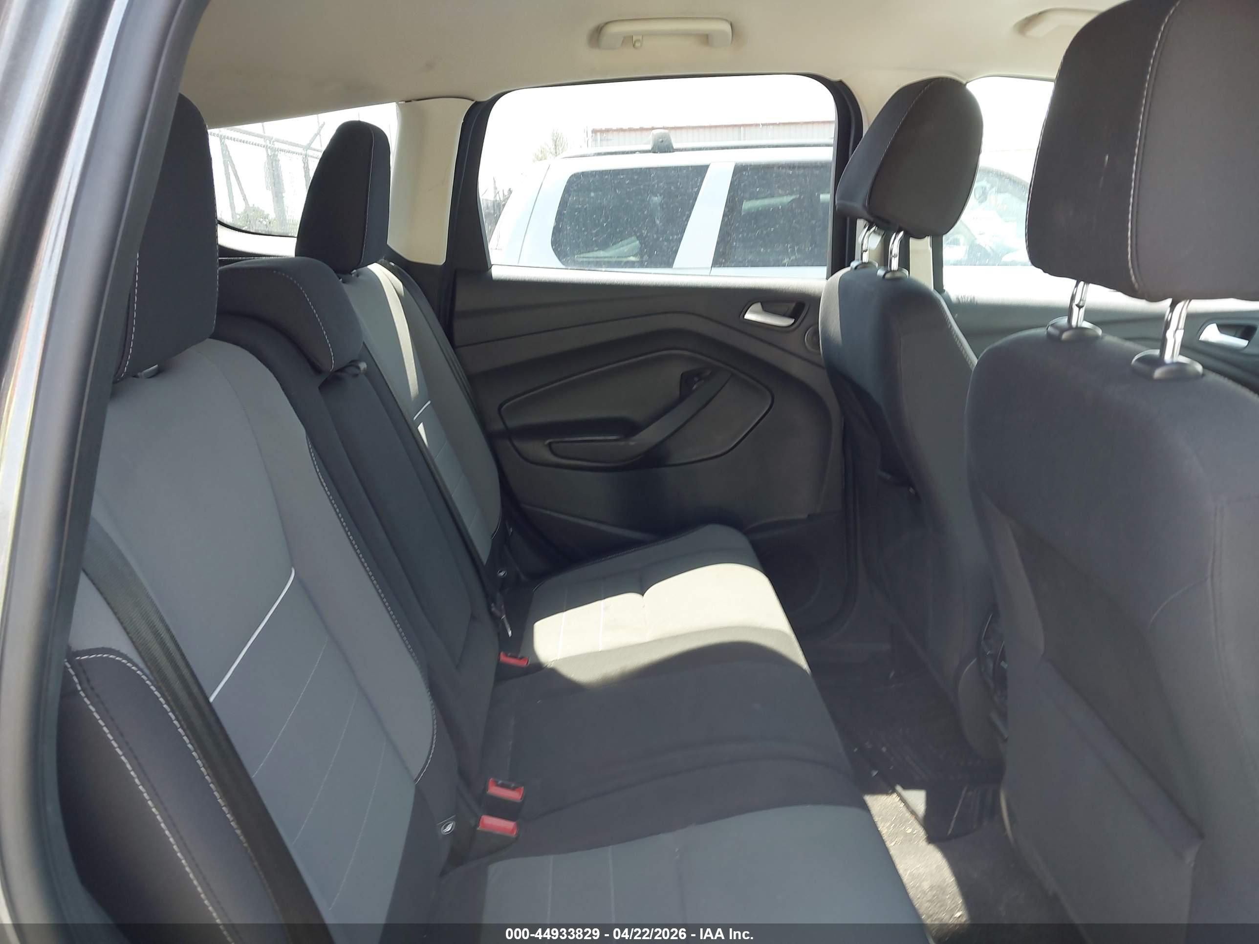 FORD ESCAPE image 8
