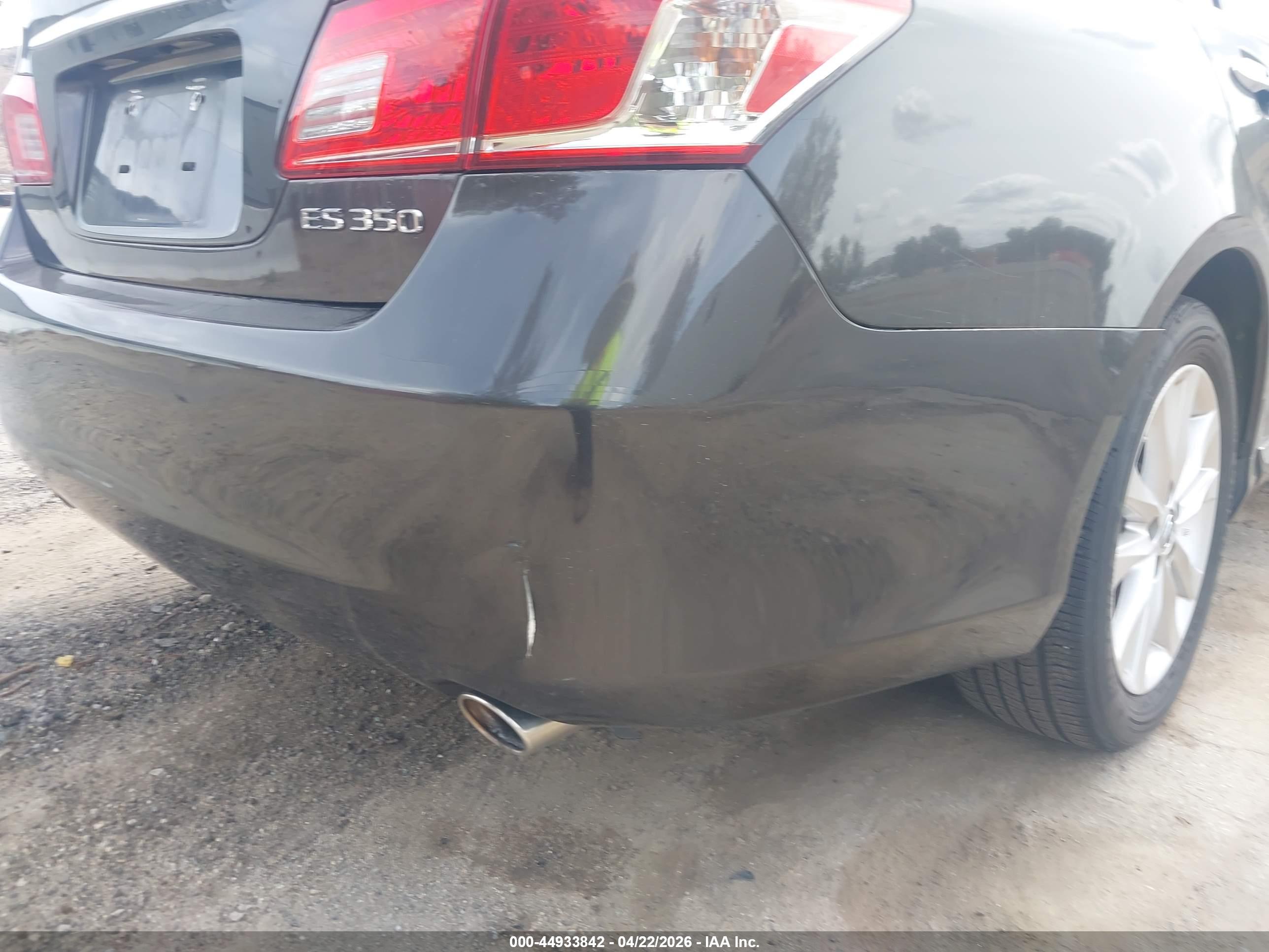 LEXUS ES image 6