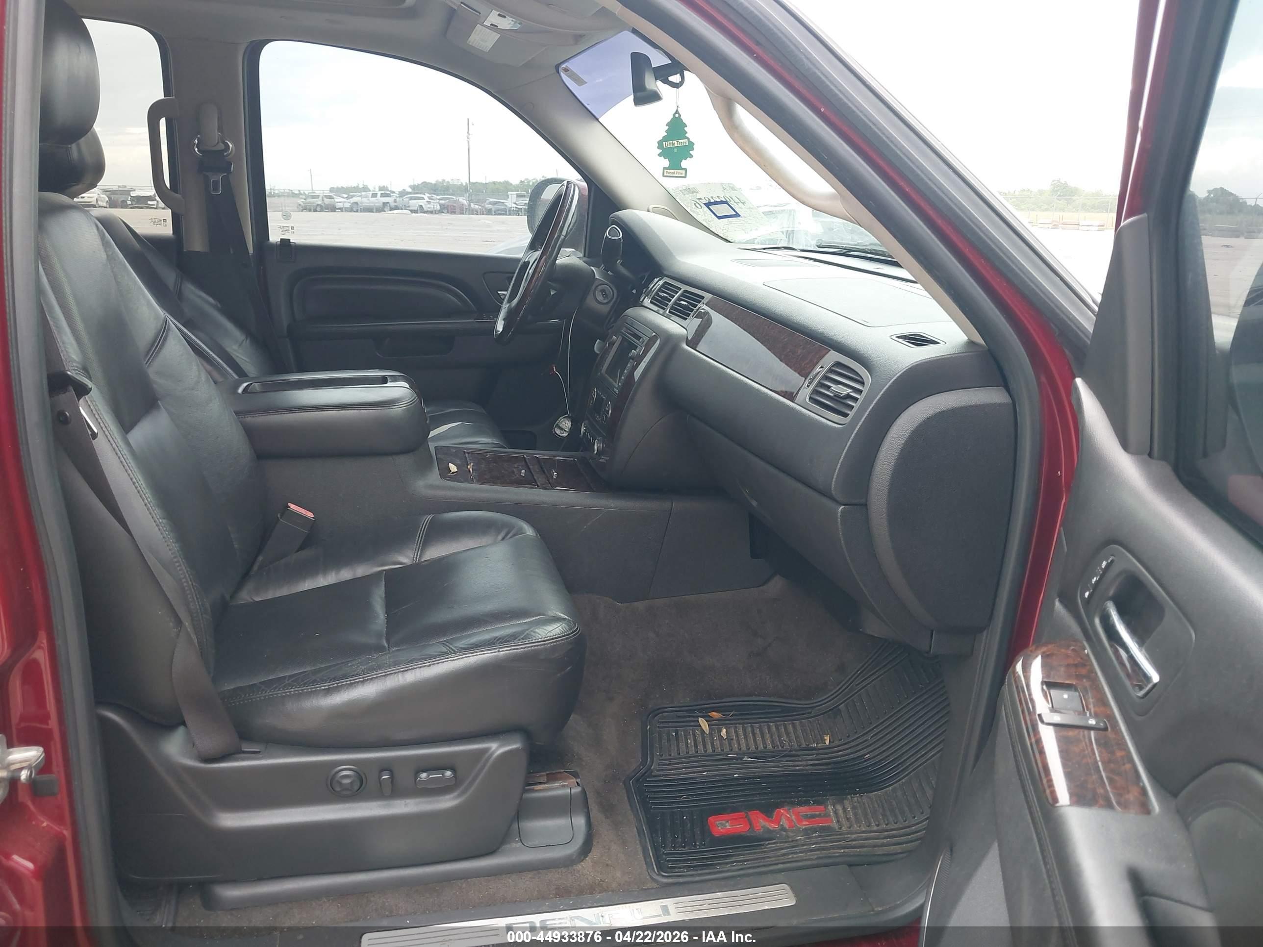 GMC YUKON image 5