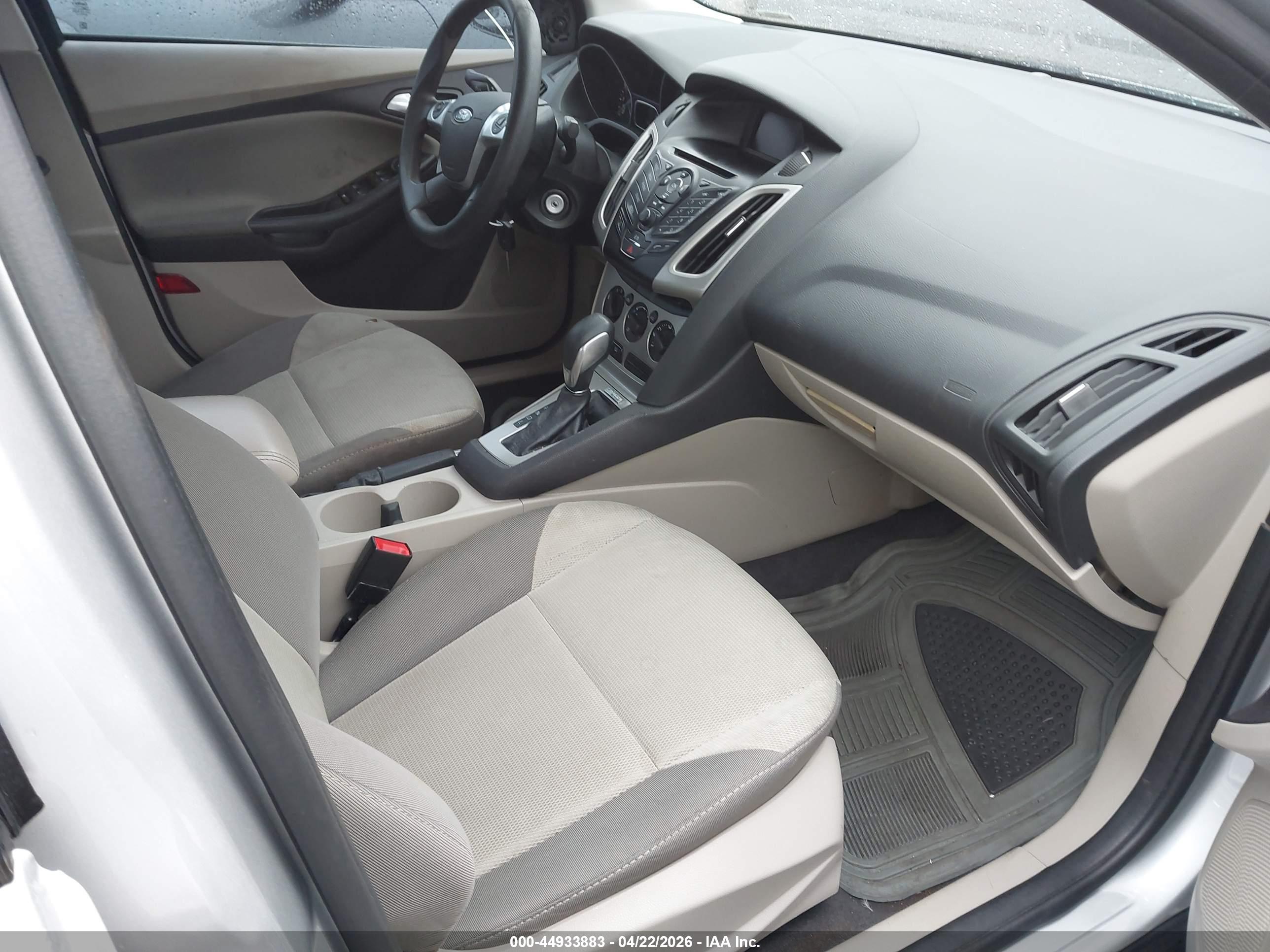 FORD FOCUS image 5
