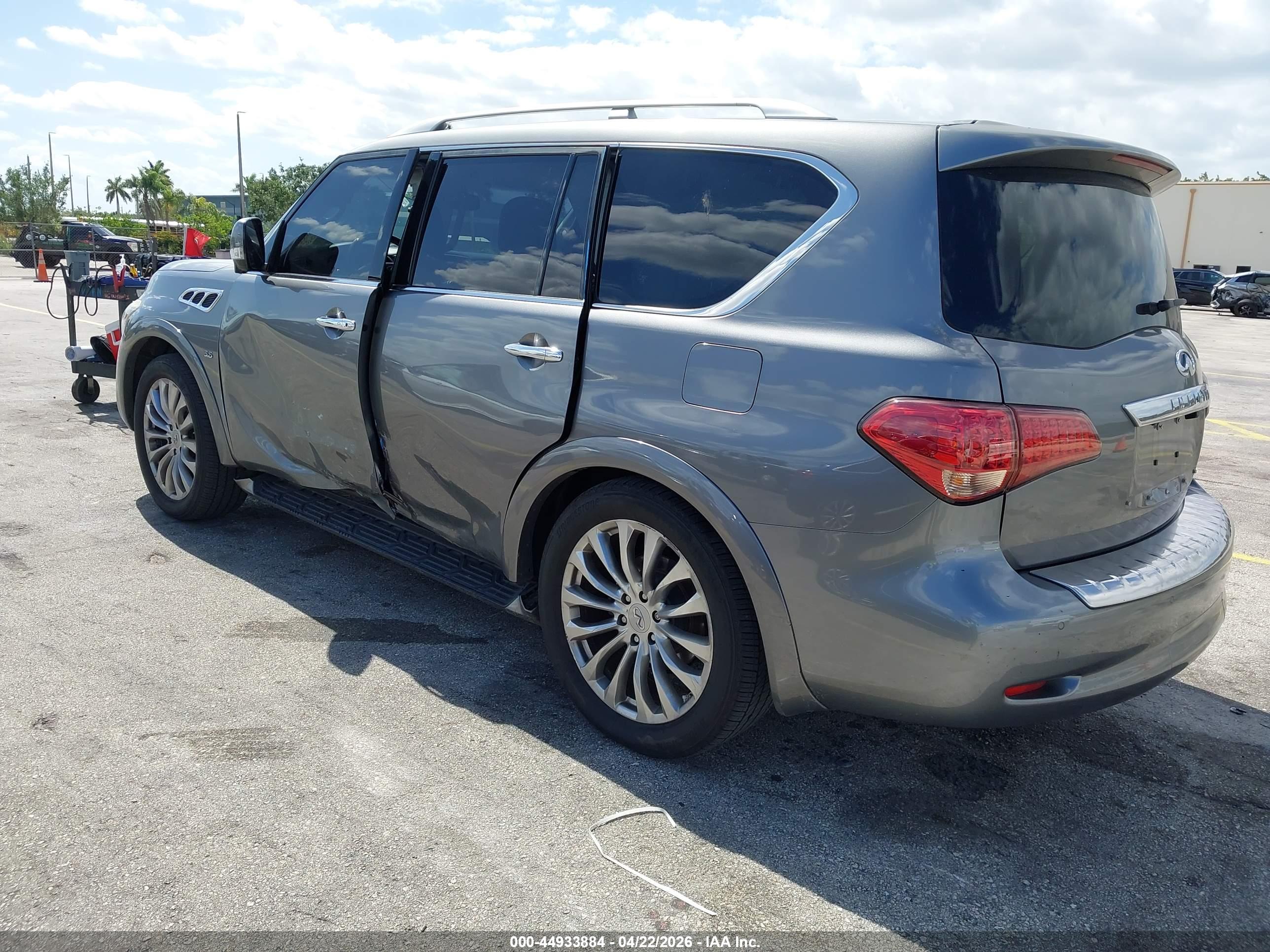 INFINITI QX80 image 3