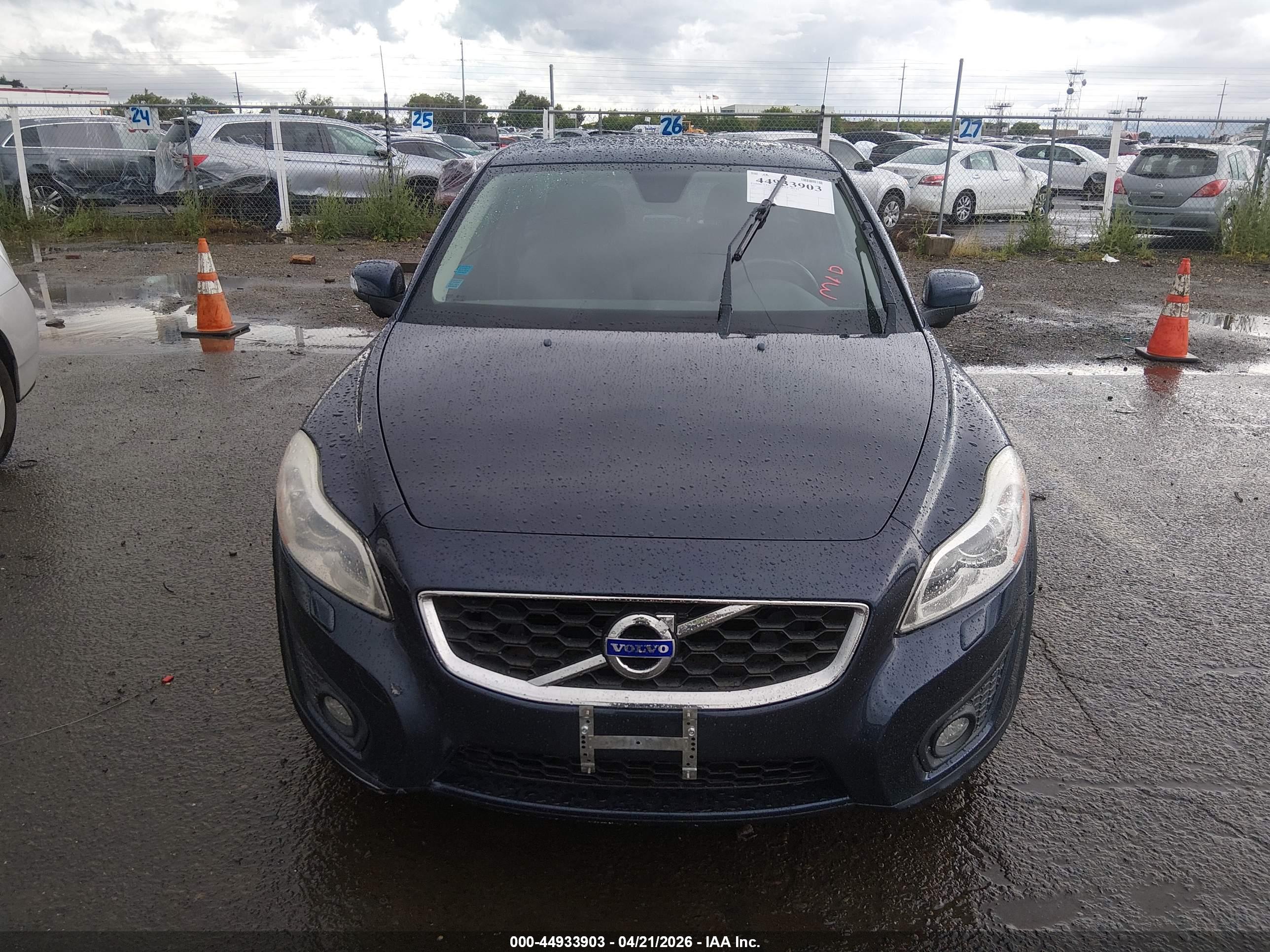VOLVO C30 image 6