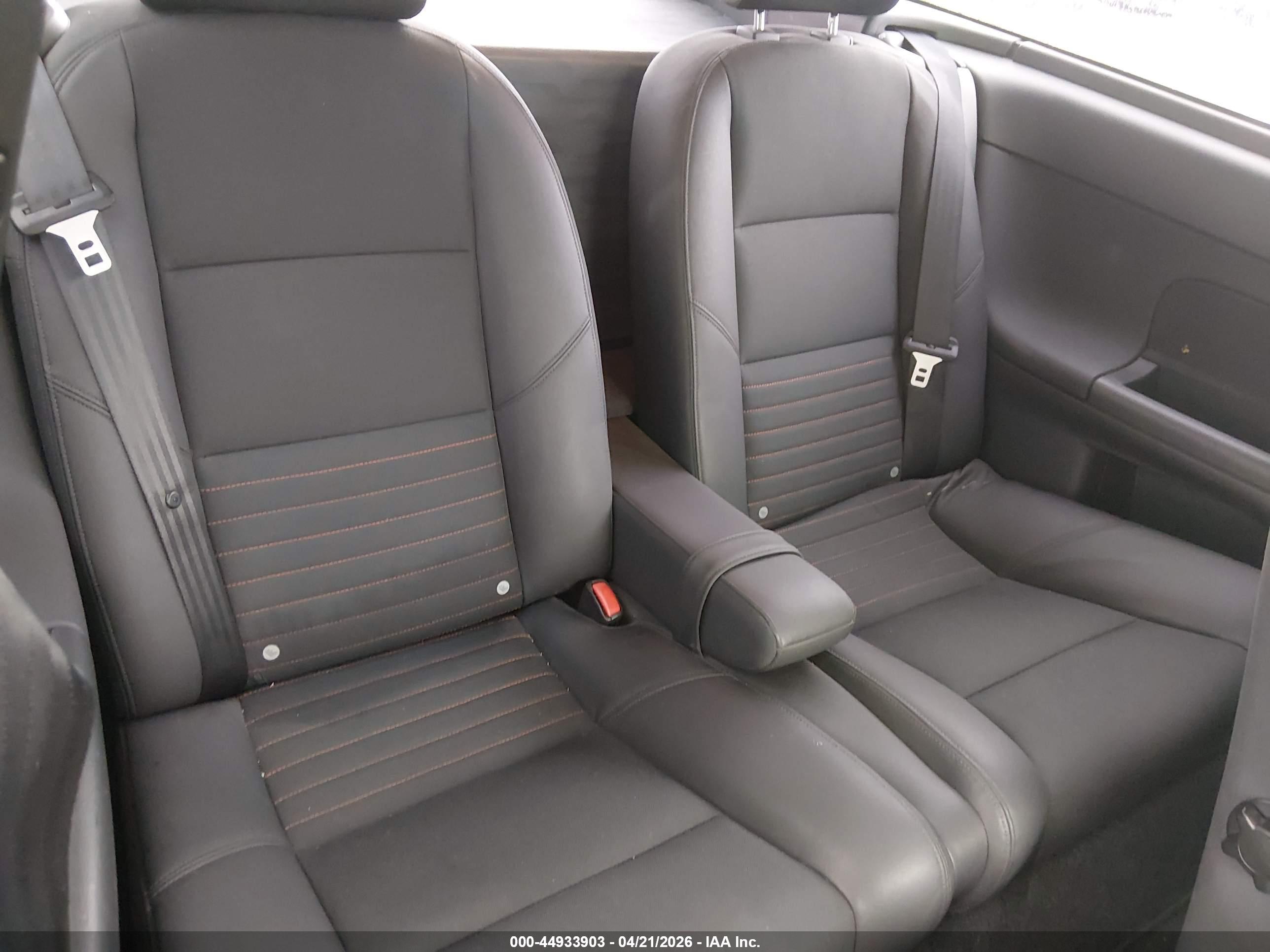 VOLVO C30 image 8