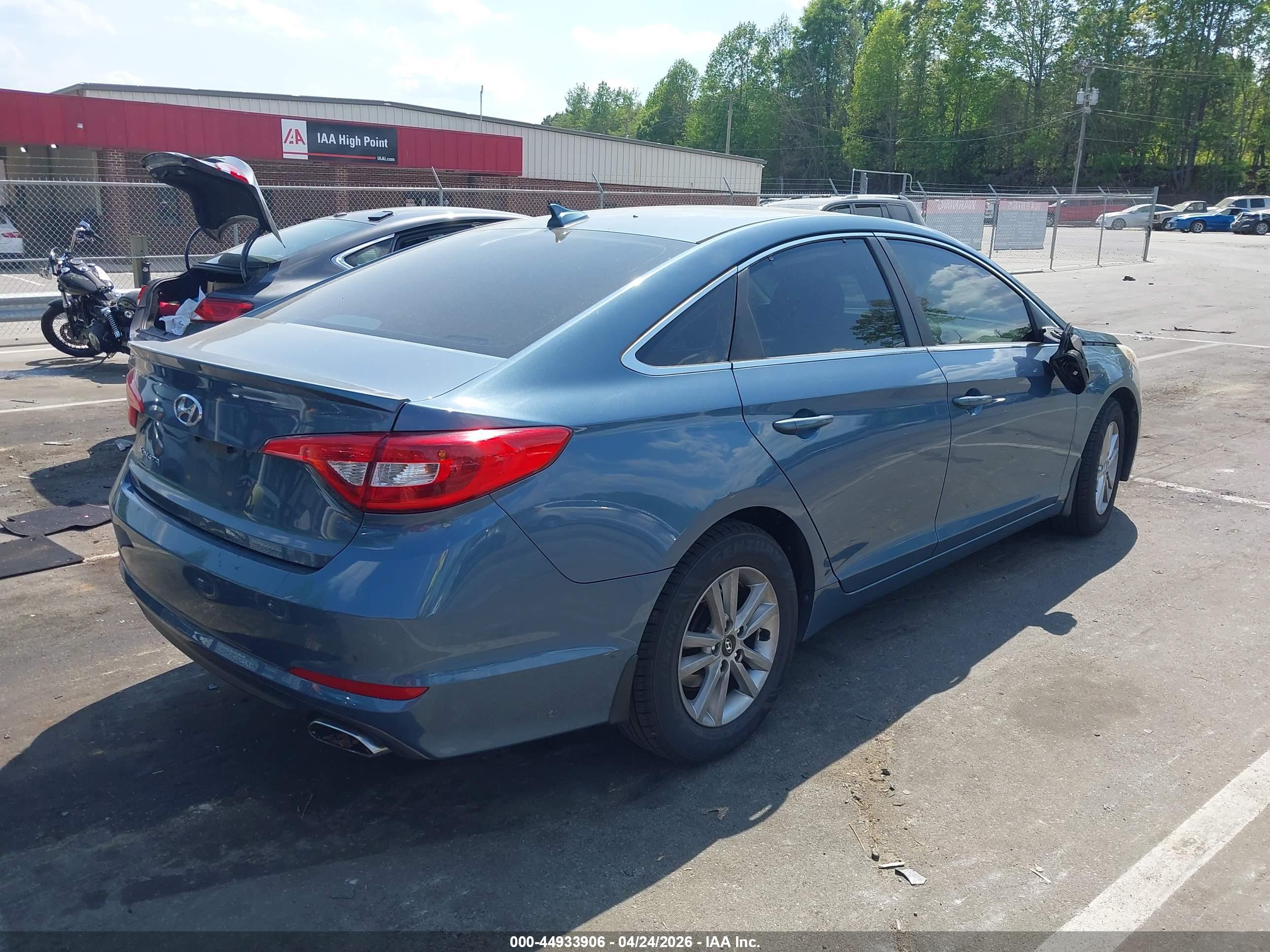HYUNDAI SONATA image 4