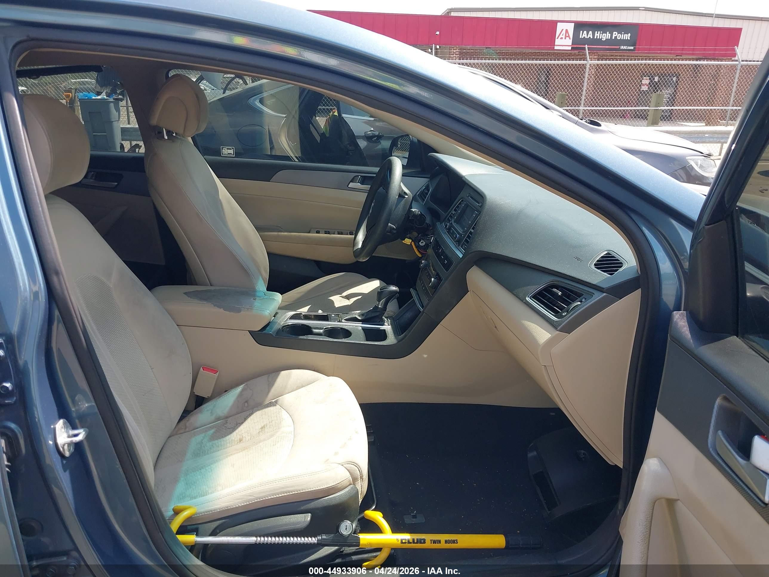 HYUNDAI SONATA image 5