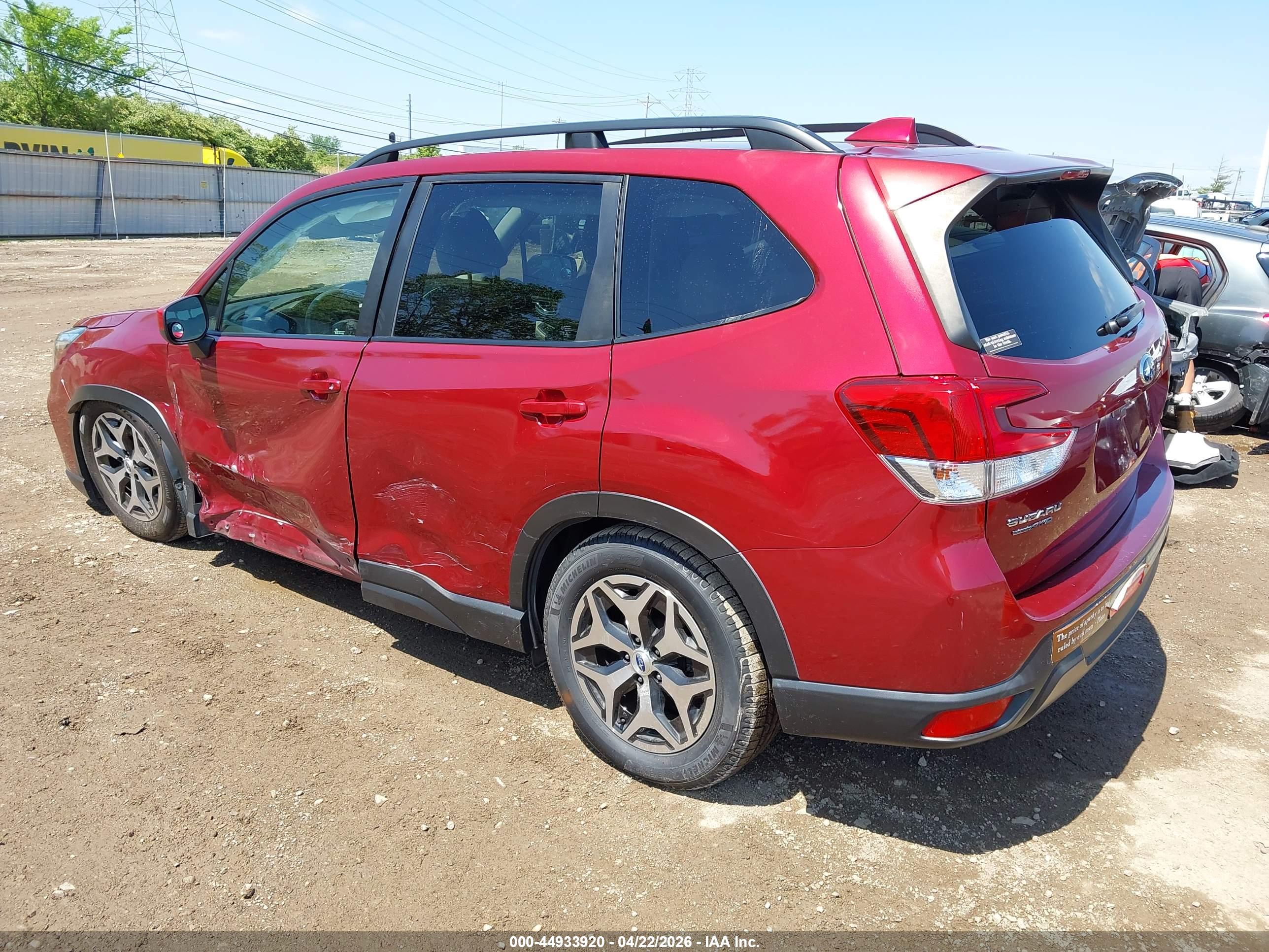 SUBARU FORESTER image 3