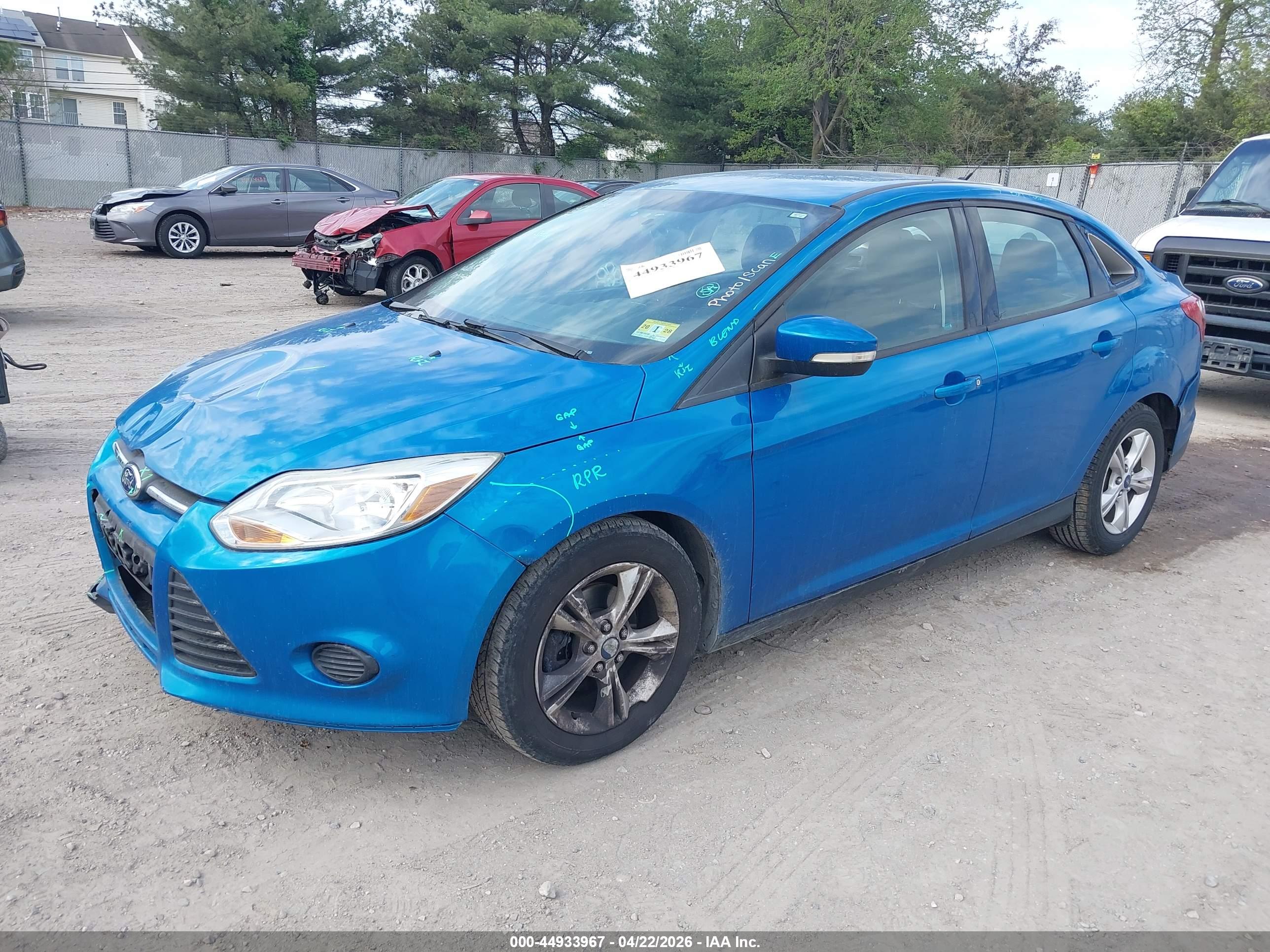 FORD FOCUS image 2