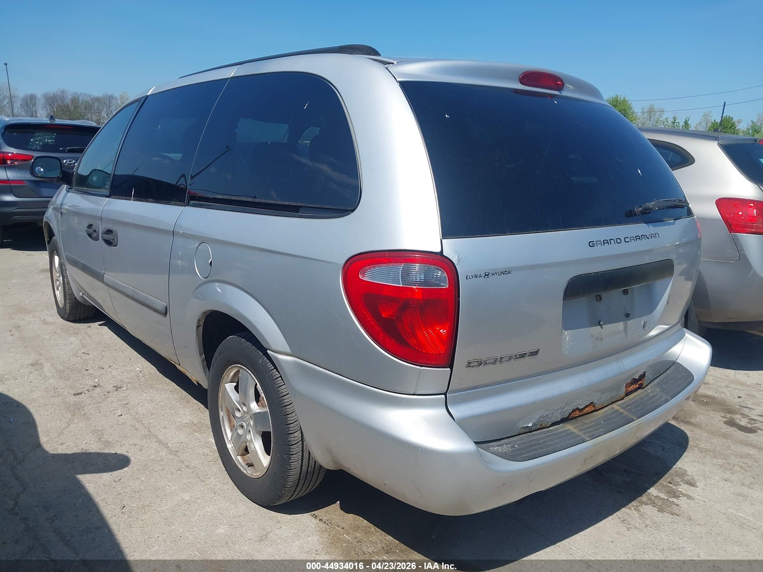 DODGE GRAND image 3