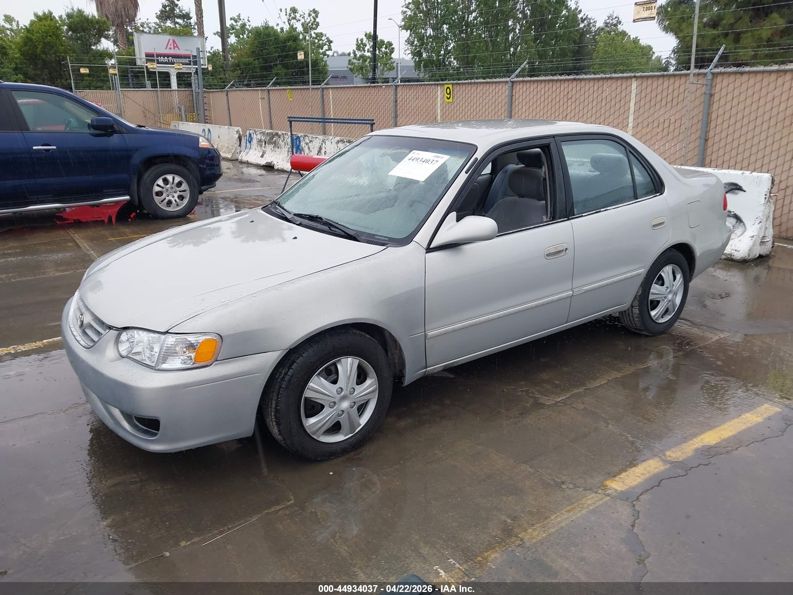 TOYOTA COROLLA image 2