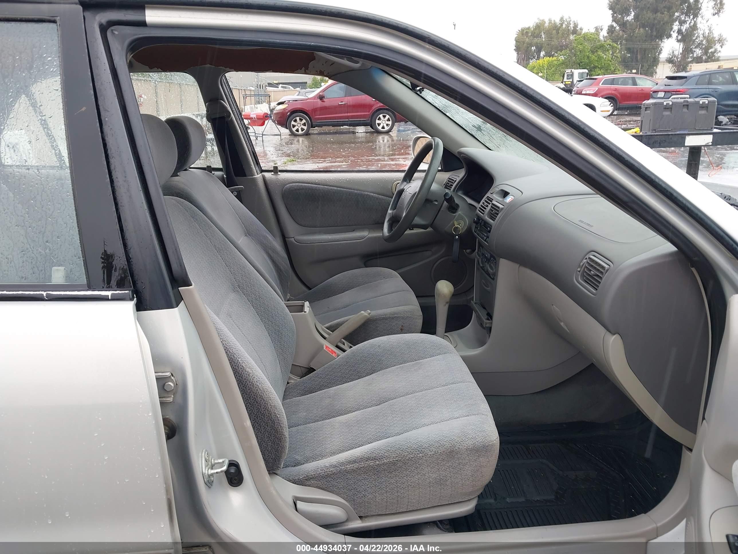 TOYOTA COROLLA image 5