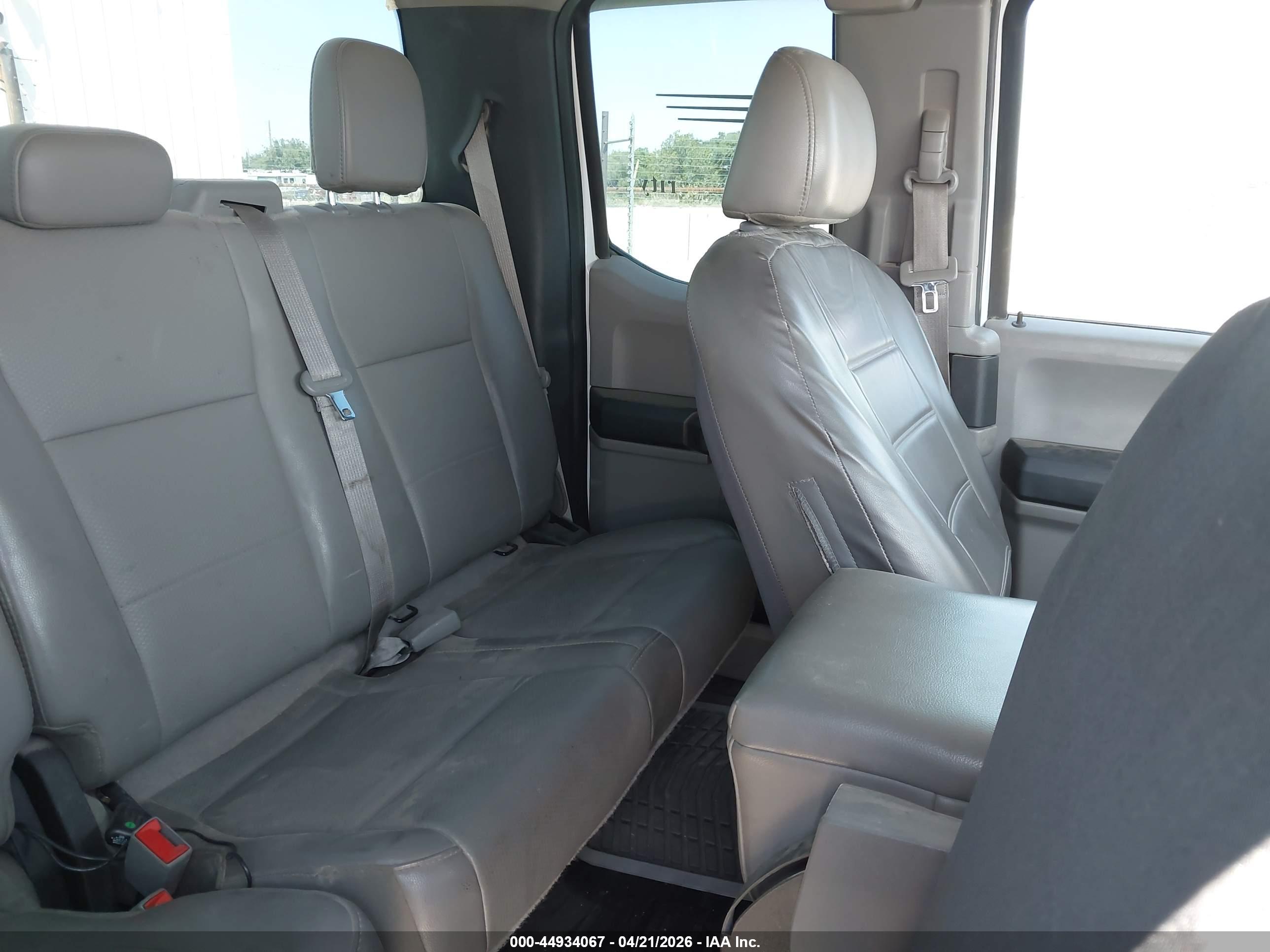 FORD F-150 image 8