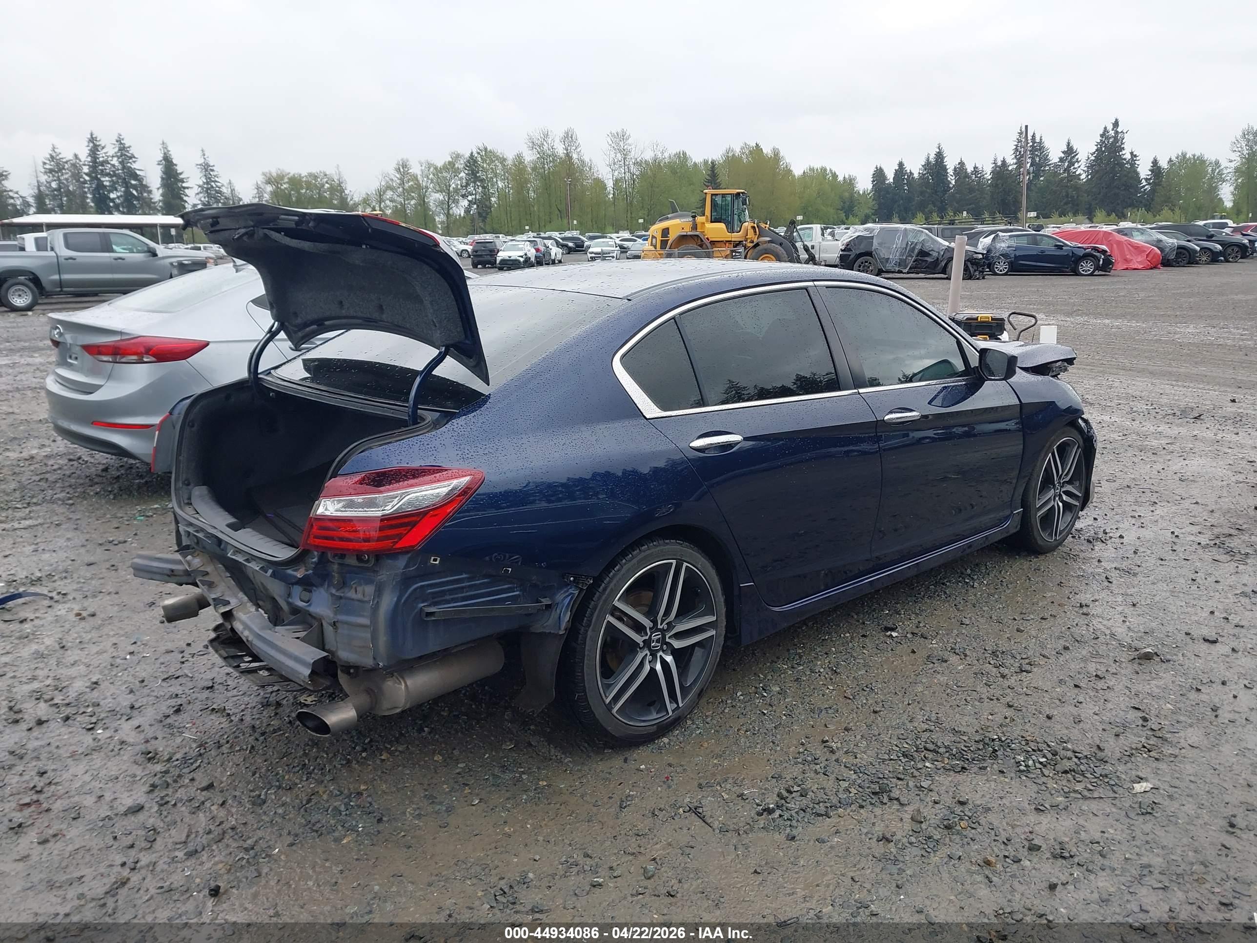 HONDA ACCORD image 4