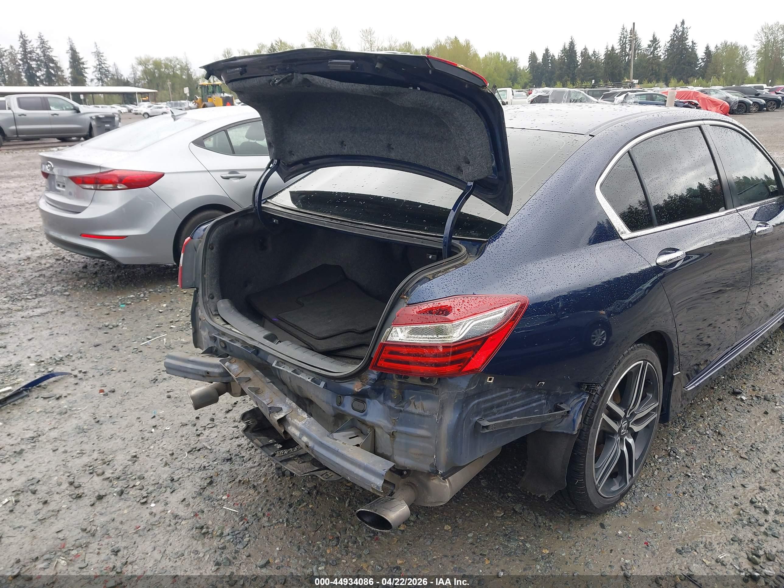 HONDA ACCORD image 6