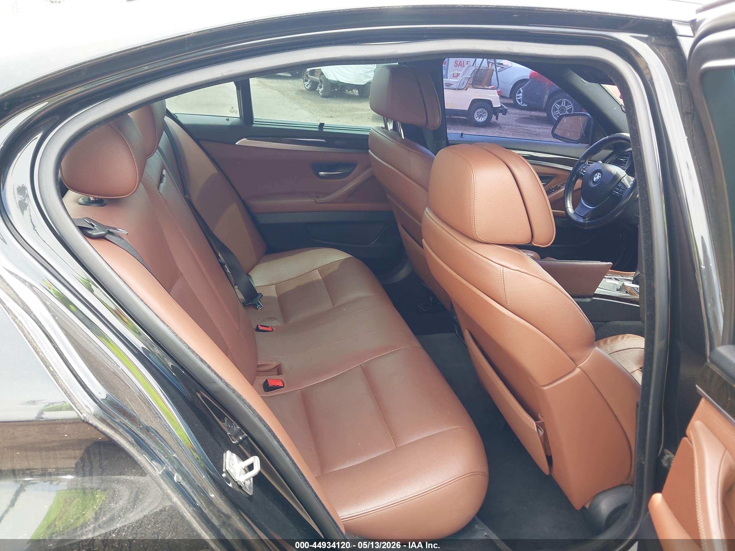 BMW 535I image 8