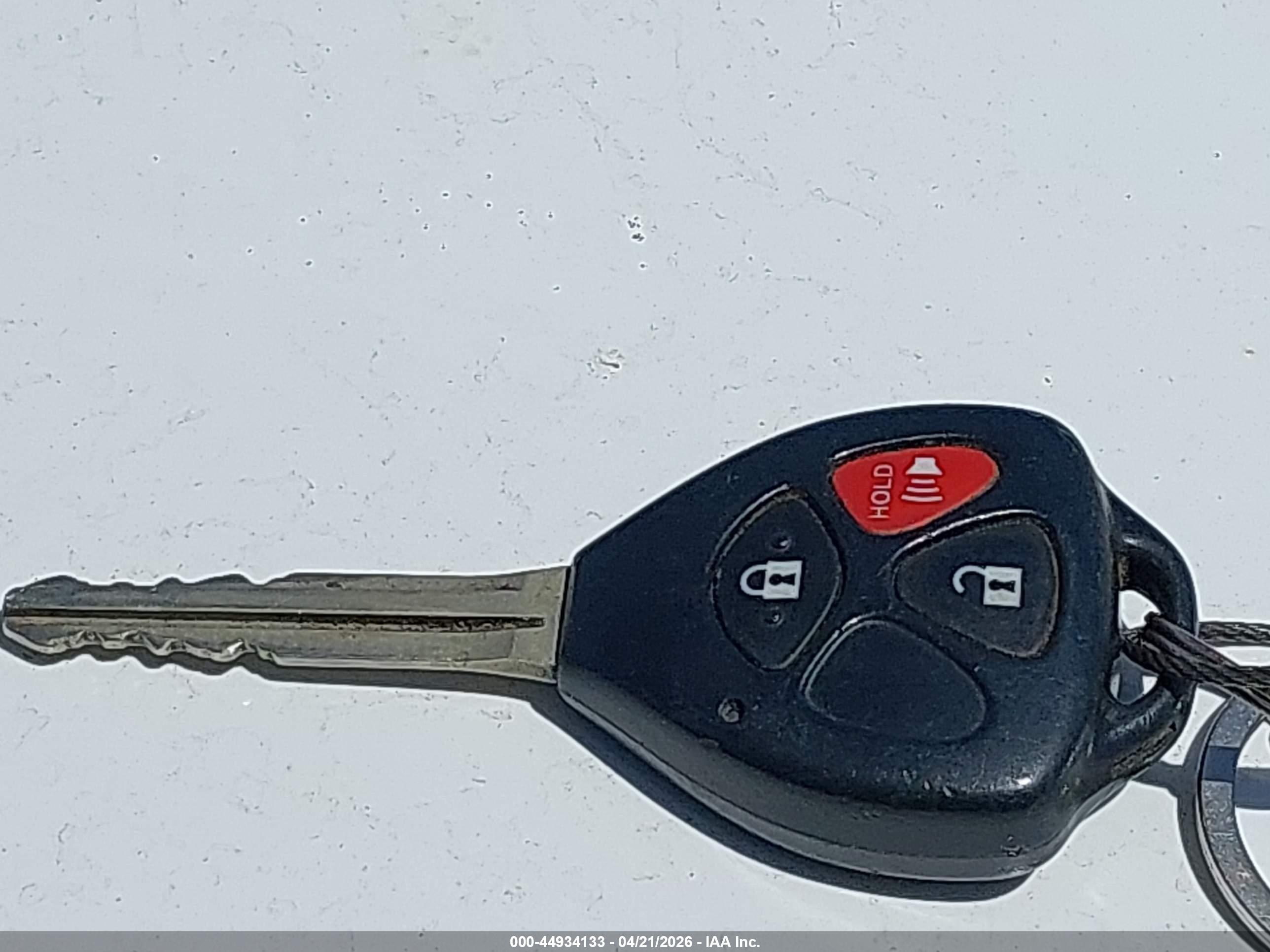 TOYOTA YARIS image 11