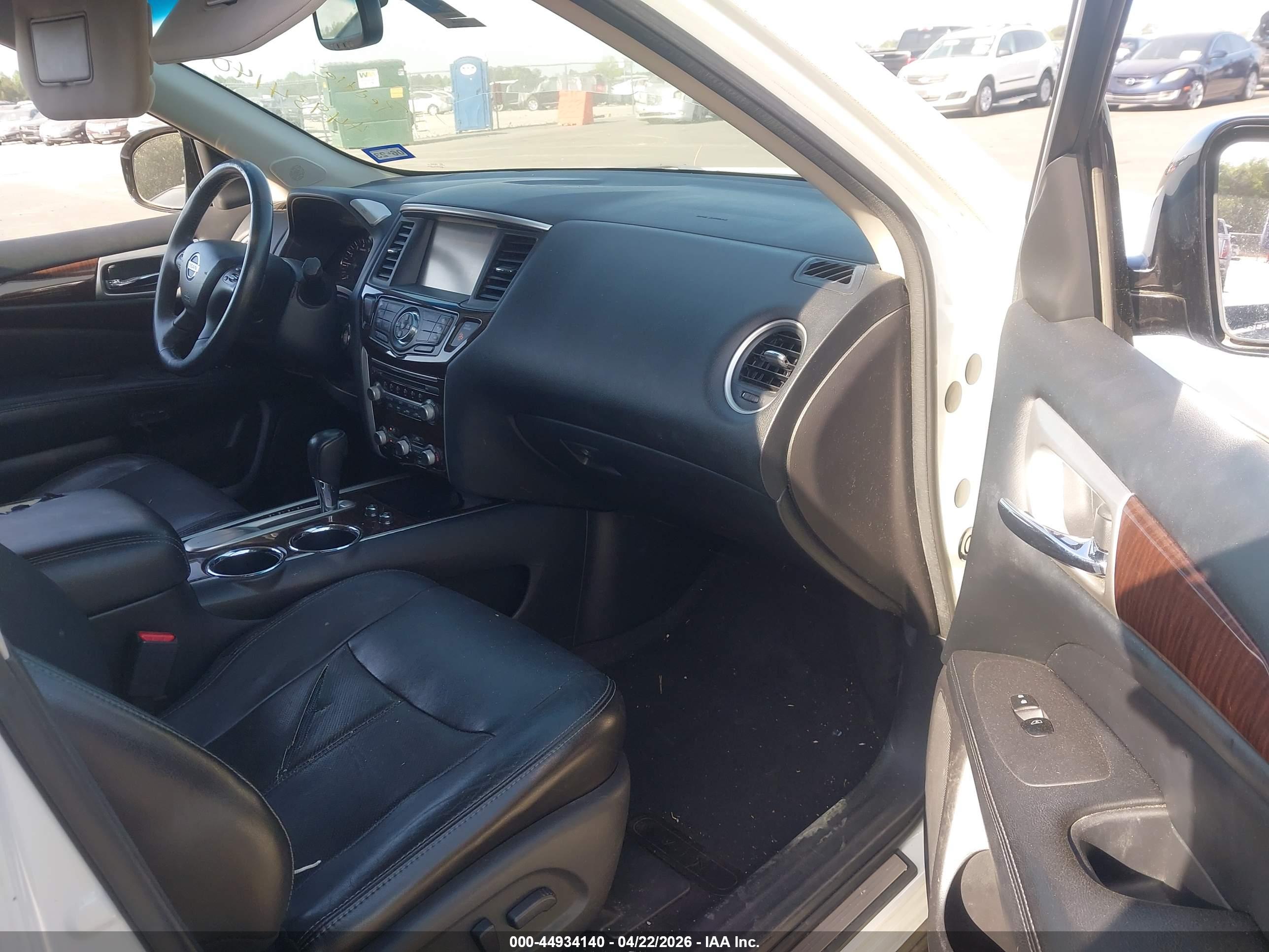 NISSAN PATHFINDER image 5