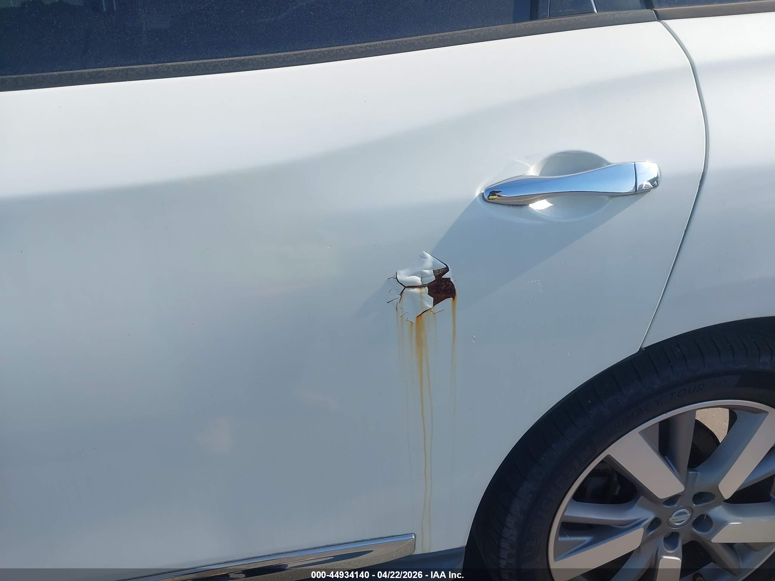 NISSAN PATHFINDER image 6