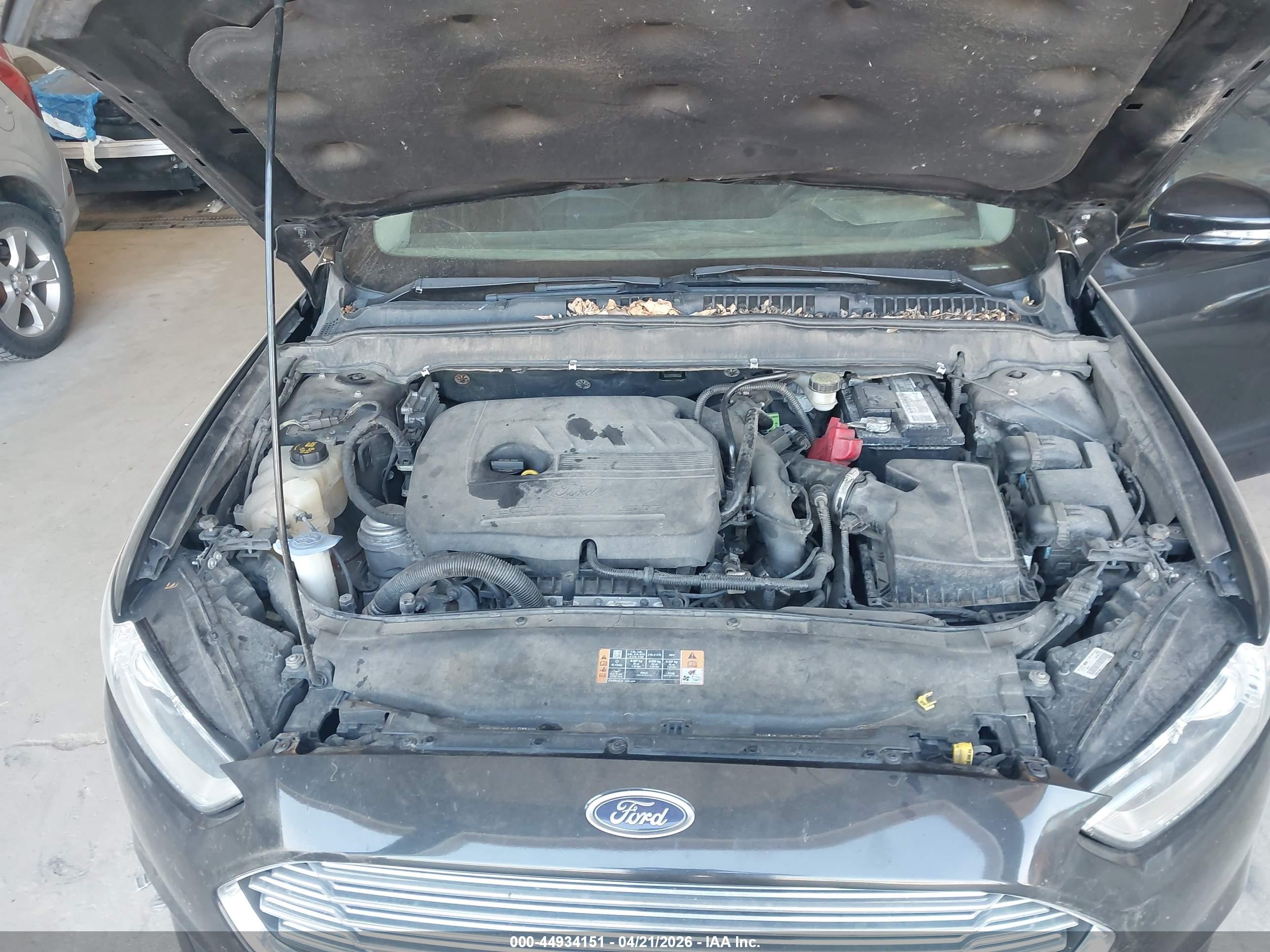 FORD FUSION image 10