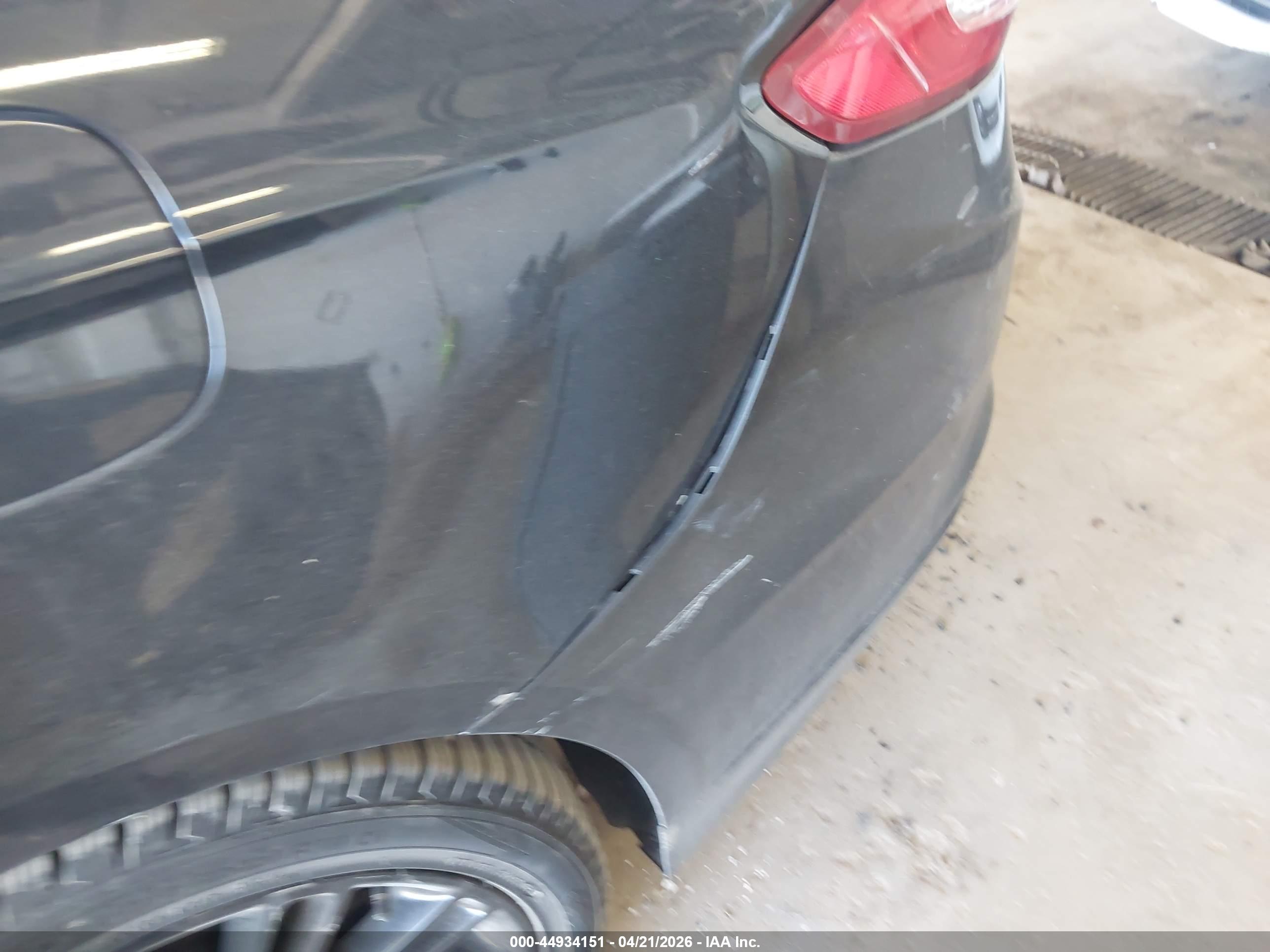 FORD FUSION image 6