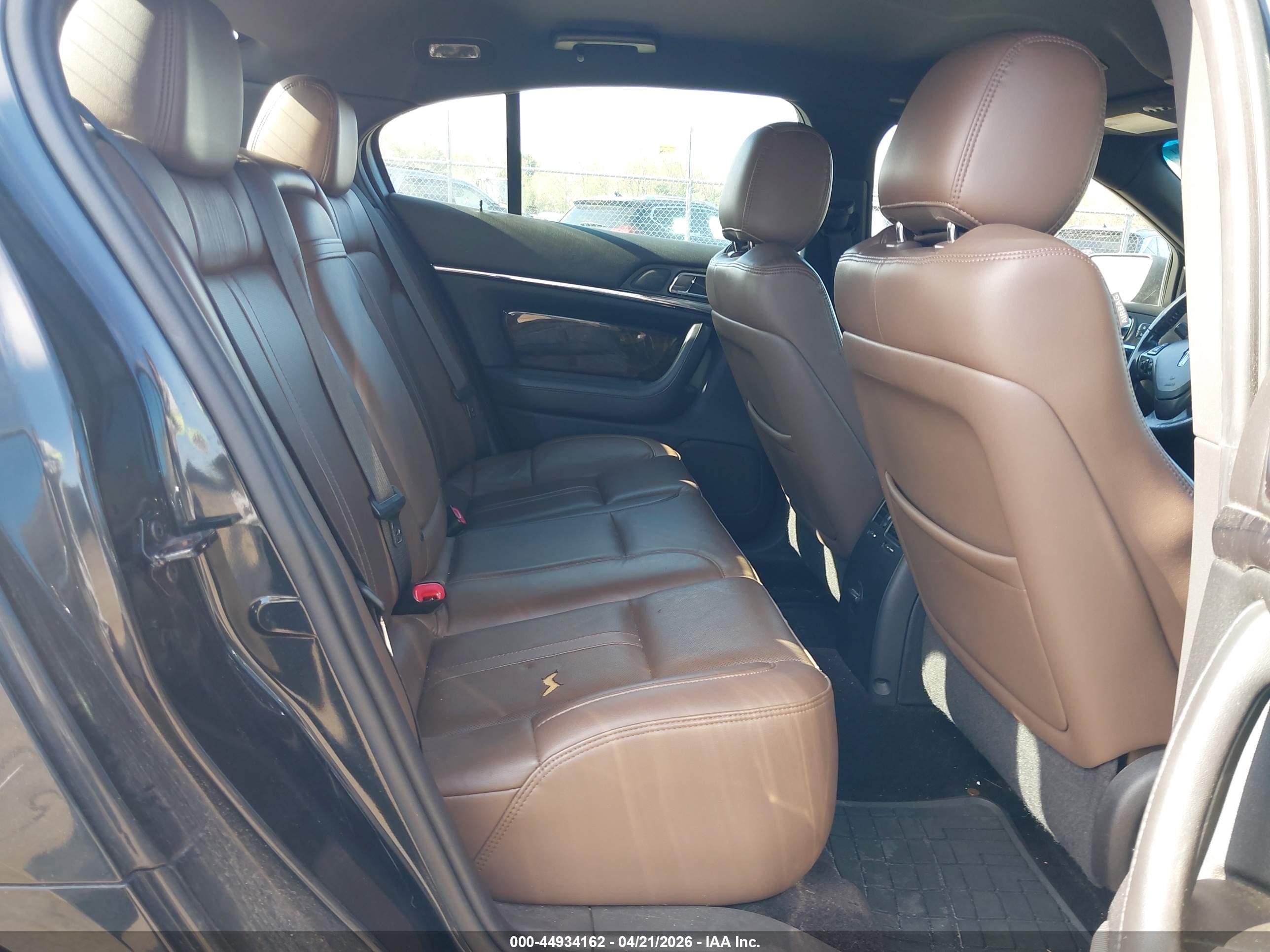 LINCOLN MKS image 8